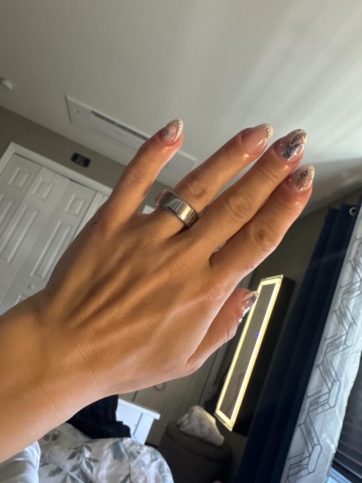 Oura Ring 4 - Silver - Size 8 - Size Before You Buy Customer Review Oura Ring 4 - Silver - Size 8 - Size Before You Buy - Customer Photo 1