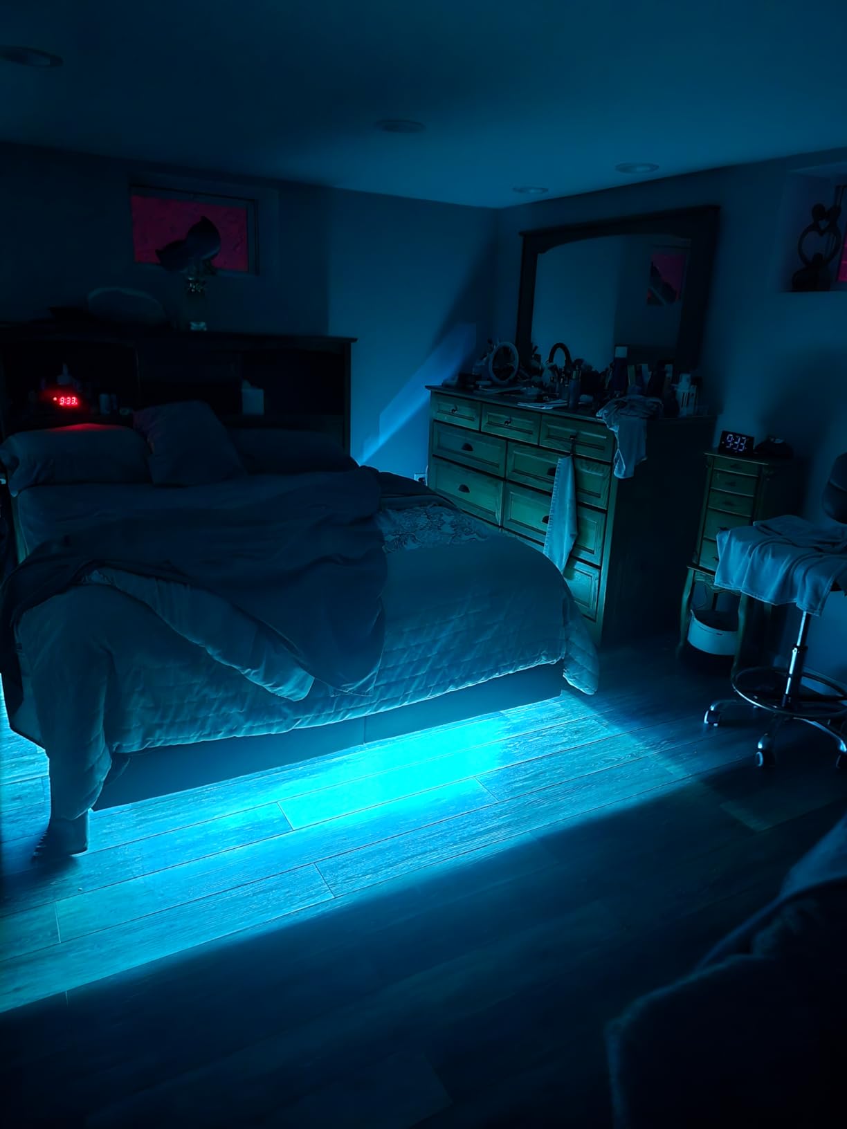 Floating Bed Frame Queen with LED Lights, Metal Platform Queen size Floating Bed Frame with Under Bed Storage, Heavy Duty Steel Slats Support, No Box Spring Needed, Noise Free, Easy Assembly, Grey - Customer Photo 2