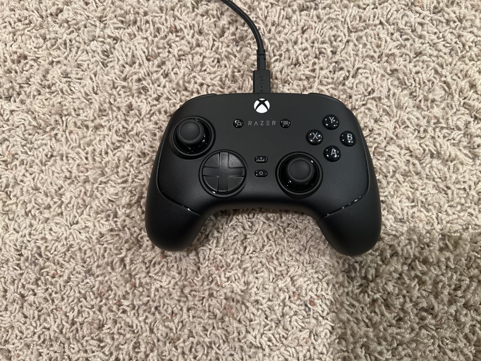 Razer Wolverine V3 Pro Wireless Gaming Controller: Licensed for Xbox Series X|S, Xbox One, Windows PC - 6 Remappable Buttons - Fast Triggers - Customizable Thumbsticks - Wired Tournament Mode - Black Customer Review Razer Wolverine V3 Pro Wireless Gaming Controller: Licensed for Xbox Series X|S, Xbox One, Windows PC - 6 Remappable Buttons - Fast Triggers - Customizable Thumbsticks - Wired Tournament Mode - Black - Customer Photo 2