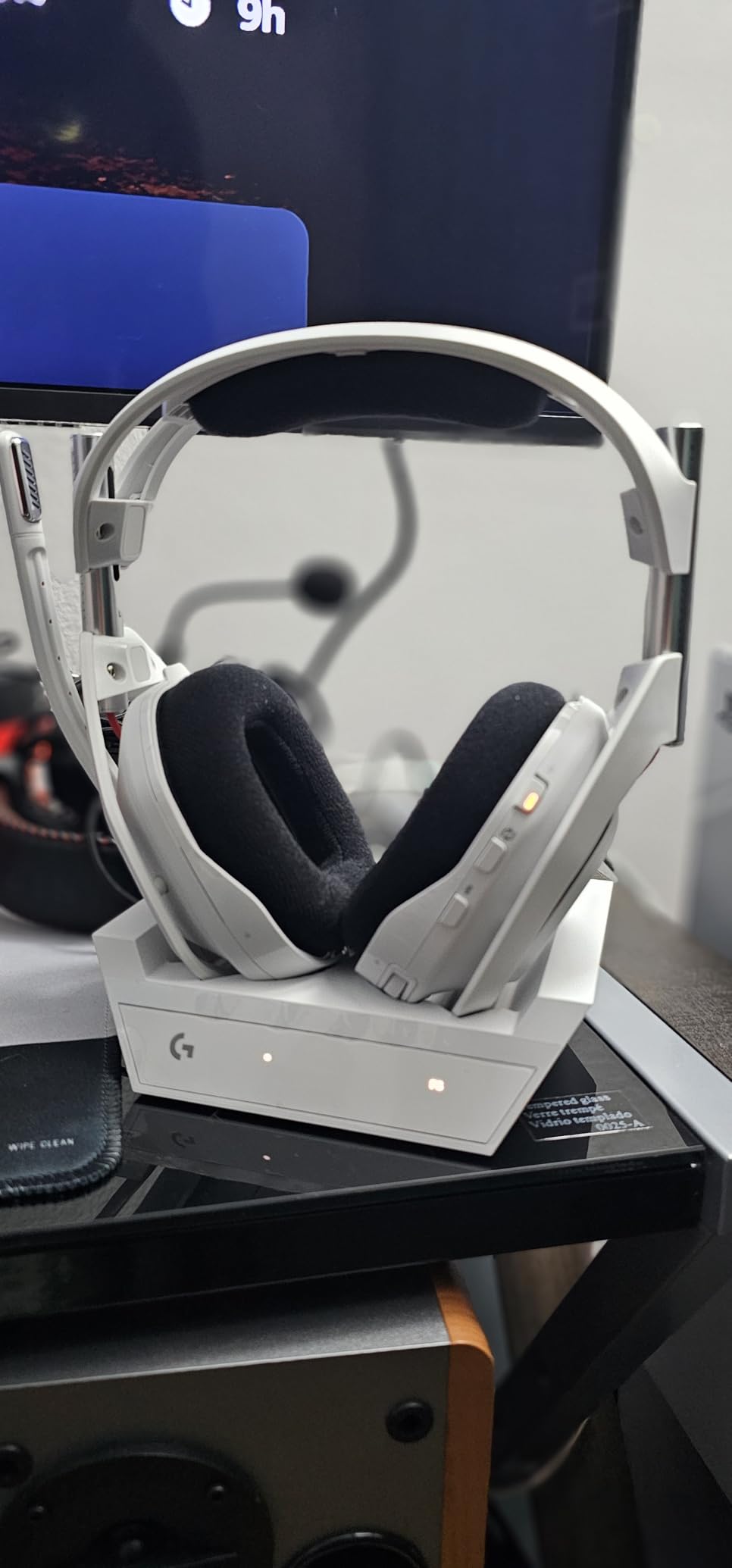 Logitech G Astro A50 Omni-Platform Wireless Gaming Headset + Base Station for PS5, Xbox, PC: PLAYSYNC Audio Switcher, <16 bit/48kHz (Console), <24 bit/48 kHz (PC), 24hr Battery, 2.4GHz & BT - Black - Customer Photo 1