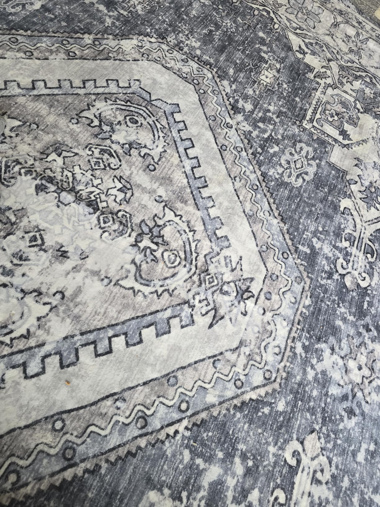 GarveeHome Washable Area Rug - 9x12, Boho Vintage, Non Slip, Soft, Non Shedding, Stain Resistant, Grey - Customer Photo 4