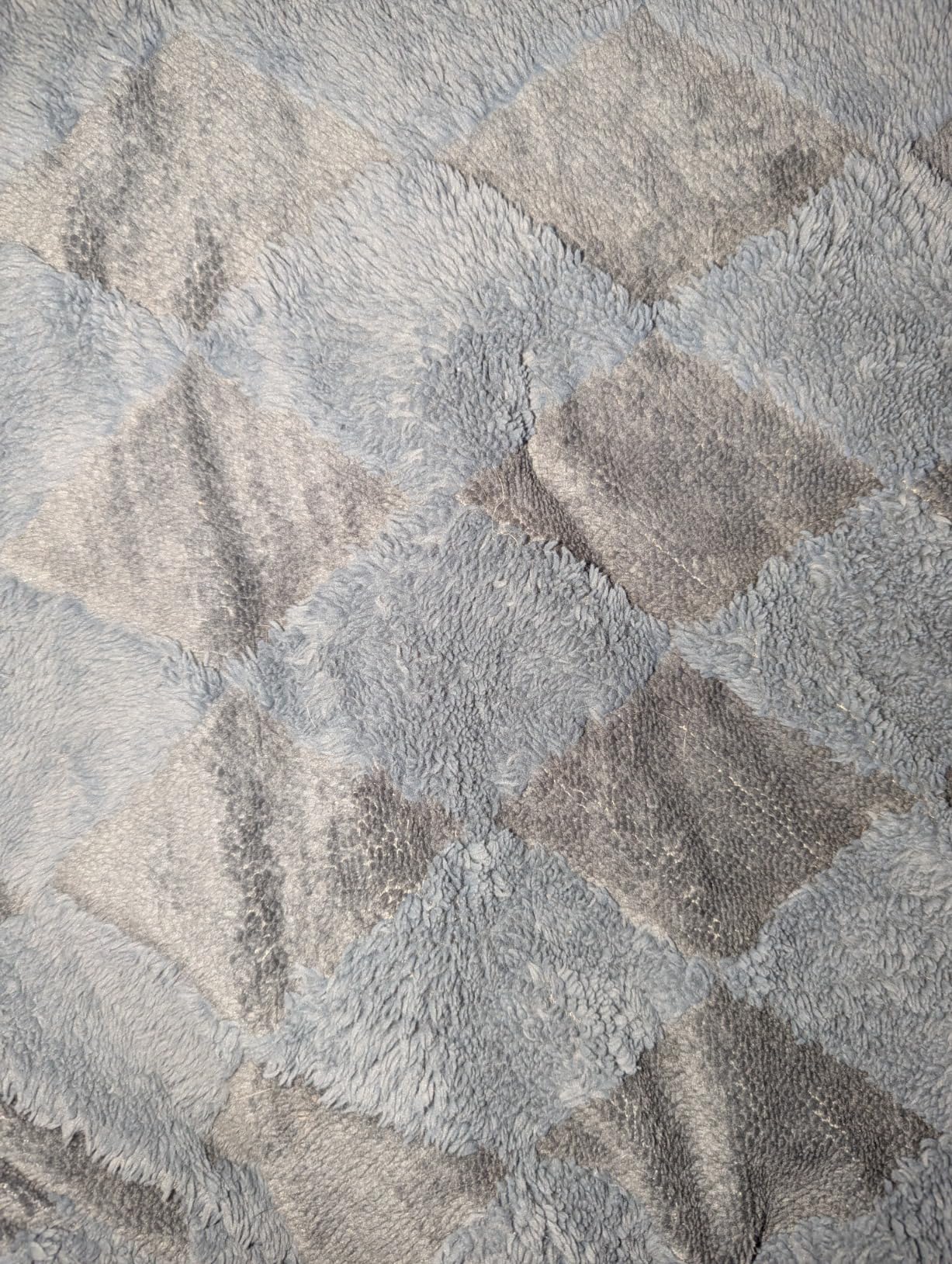 Tufted Fleece Comforter Set Queen - Super Soft Warm Fluffy Shaggy Bedding Sets, Diamond Plaid Jacquard Bed Set for Winter, 1 Sherpa Comforter with 2 Pillow Cases (90 Tufted Fleece Comforter Set Queen - Super Soft Warm Fluffy Shaggy Bedding Sets, Diamond Plaid Jacquard Bed Set for Winter, 1 Sherpa Comforter with 2 Pillow Cases (90