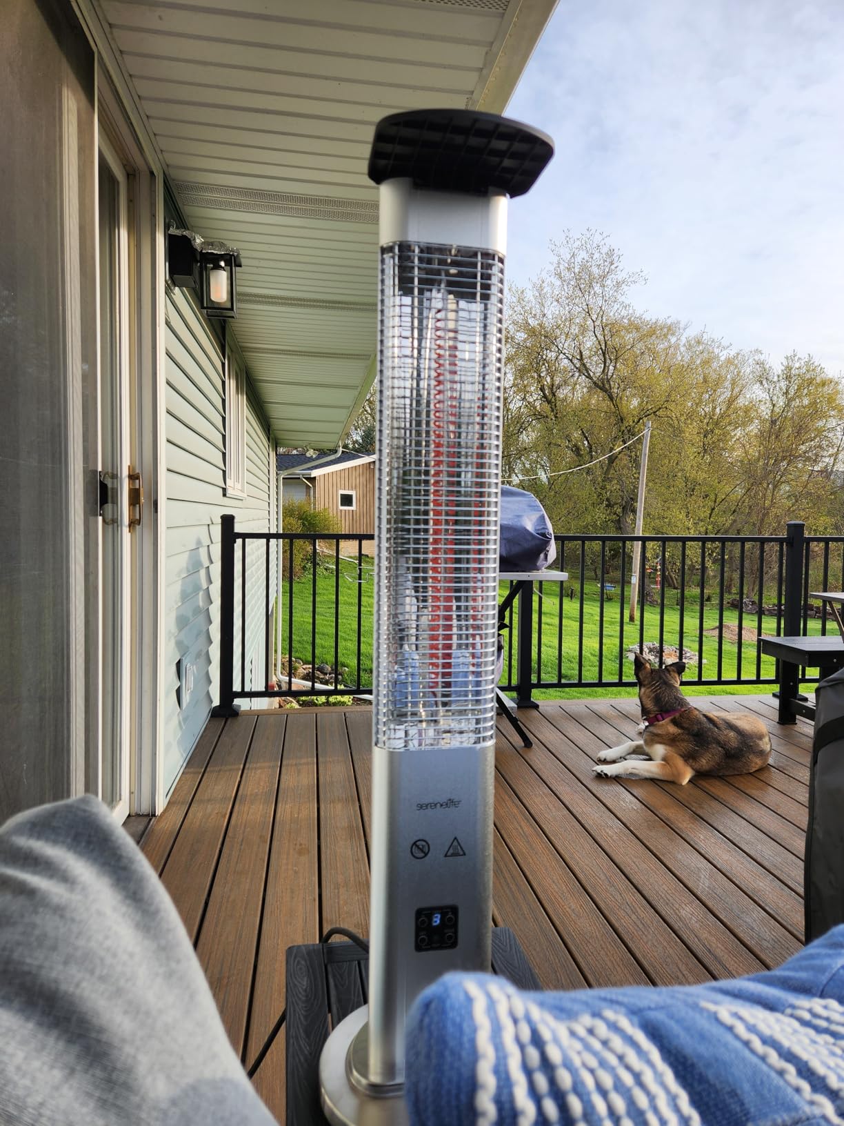 SereneLife Outdoor Electric Patio Heater - 900W Infrared Heater with Remote, Aluminum Reflector, Waterproof Design, IP65 Approved, Quiet Operation, Standing Porch Heater for Patio & Backyard - Customer Photo 1