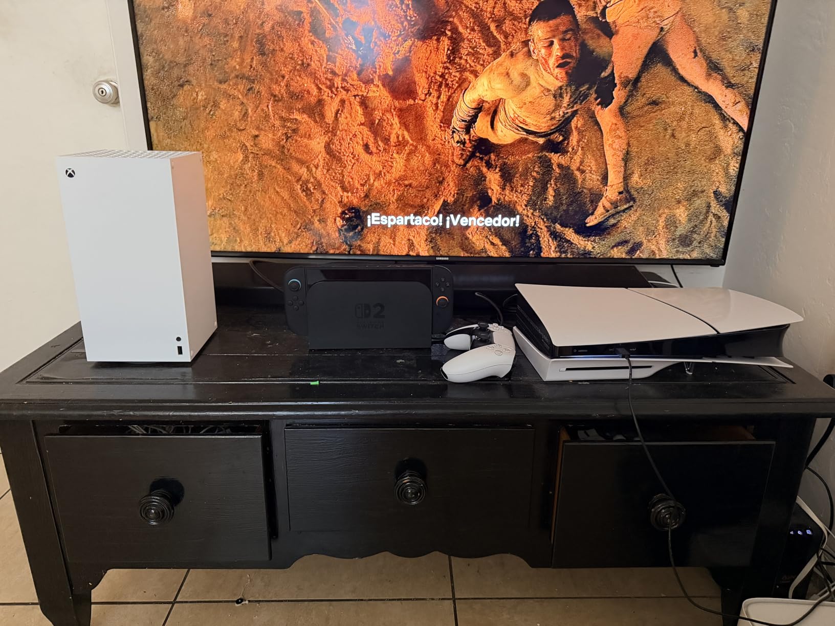 Xbox Series X - All Digital Gaming Console - 1TB SSD - Includes Wireless Controller - 4K Gaming - 120FPS - Robot White Customer Review Xbox Series X - All Digital Gaming Console - 1TB SSD - Includes Wireless Controller - 4K Gaming - 120FPS - Robot White - Customer Photo 3