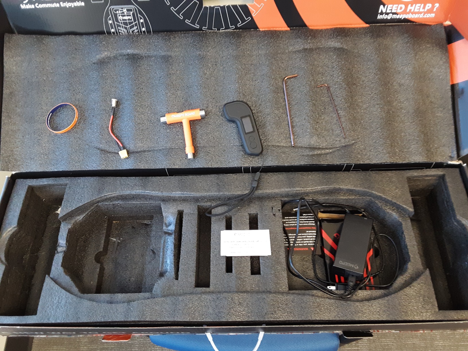 MEEPO Campus V5 Series/Envy Electric Skateboard with Remote, Top Speed Up to 29 Mph, 4 Speed Smooth Braking, Easy Carry Handle Design, Suitable for Adults & Teens - Customer Photo 1