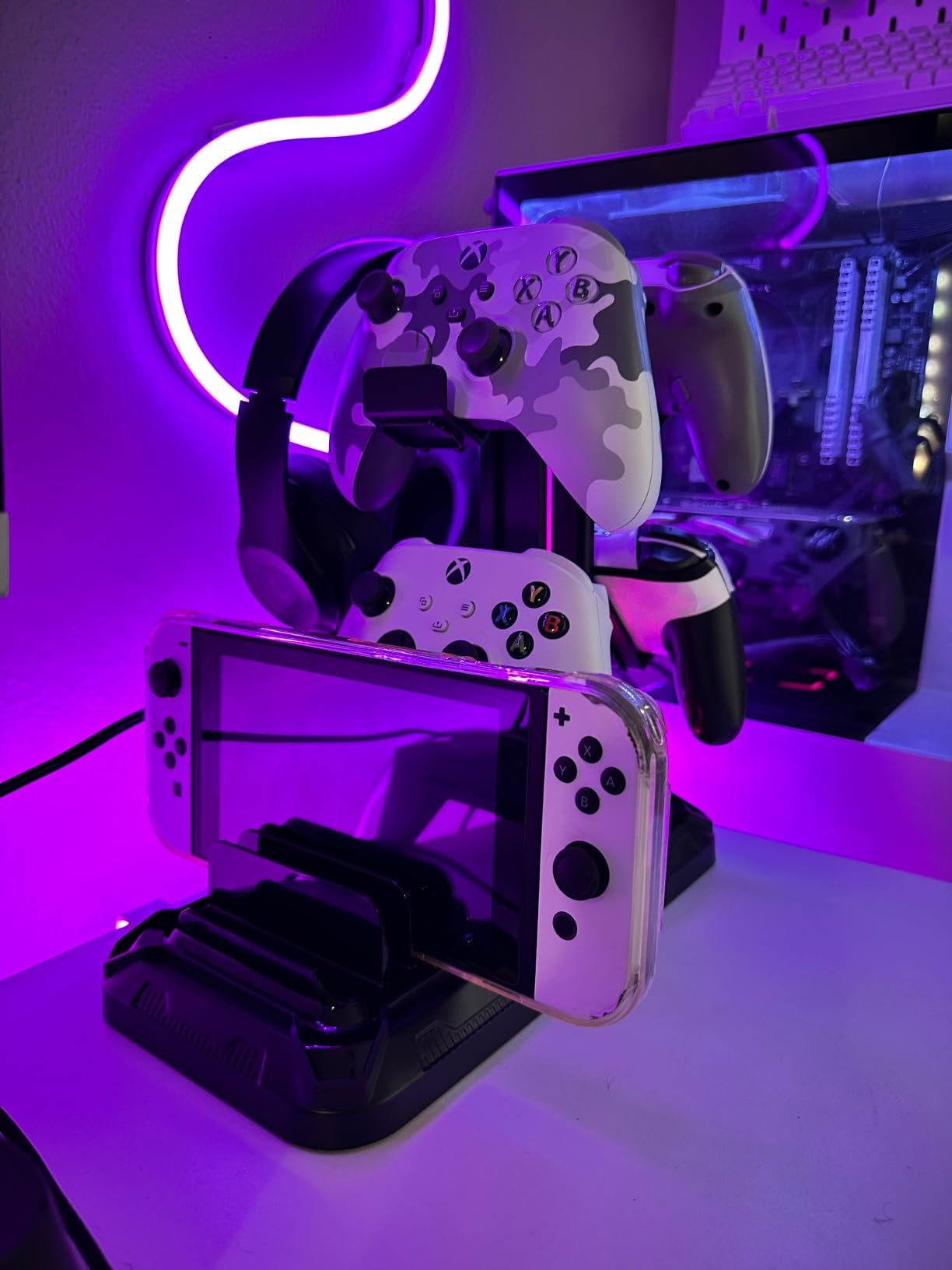 KDD Headset Stand with Charging Station - Detachable Controller Holder with 9 Light Modes - Rotatable Headphone Hanger with USB A&C Charger Ports - Earphone Hook for PC Gaming Accessories Storage - Customer Photo 2