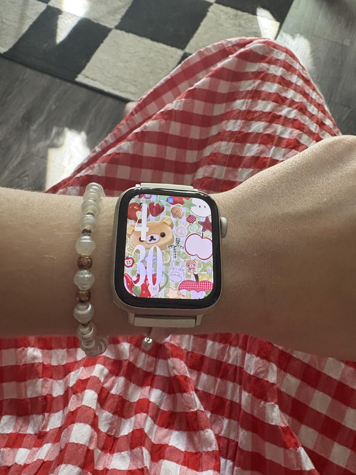 Apple Watch SE (2nd Gen) [GPS 40mm] Smartwatch with Midnight Aluminum Case with Midnight Sport Band S/M. Fitness and Sleep Trackers, Crash Detection, Heart Rate Monitor, Retina Display - Customer Photo 1