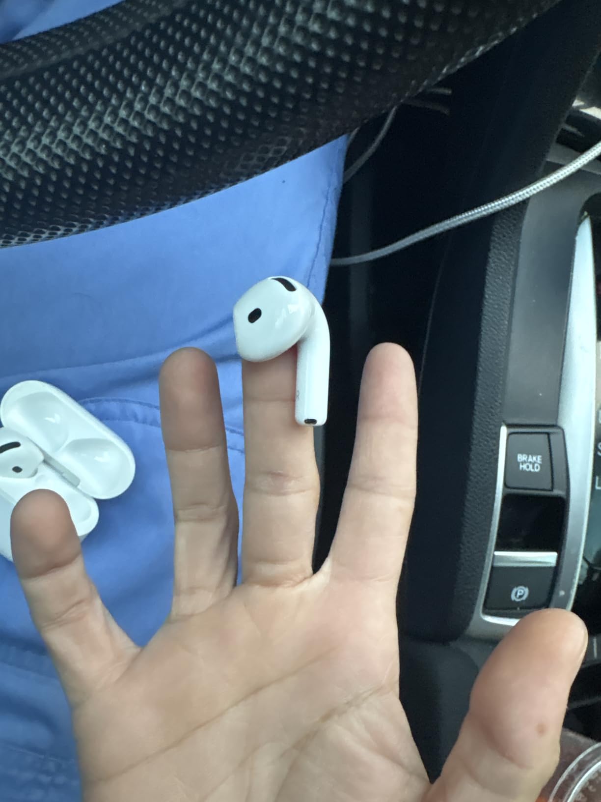 Apple AirPods 4 Wireless Earbuds, Bluetooth Headphones, with Active Noise Cancellation, Adaptive Audio, Transparency Mode, Personalized Spatial Audio, USB-C Charging Case, Wireless Charging, H2 Chip Customer Review Apple AirPods 4 Wireless Earbuds, Bluetooth Headphones, with Active Noise Cancellation, Adaptive Audio, Transparency Mode, Personalized Spatial Audio, USB-C Charging Case, Wireless Charging, H2 Chip - Customer Photo 2