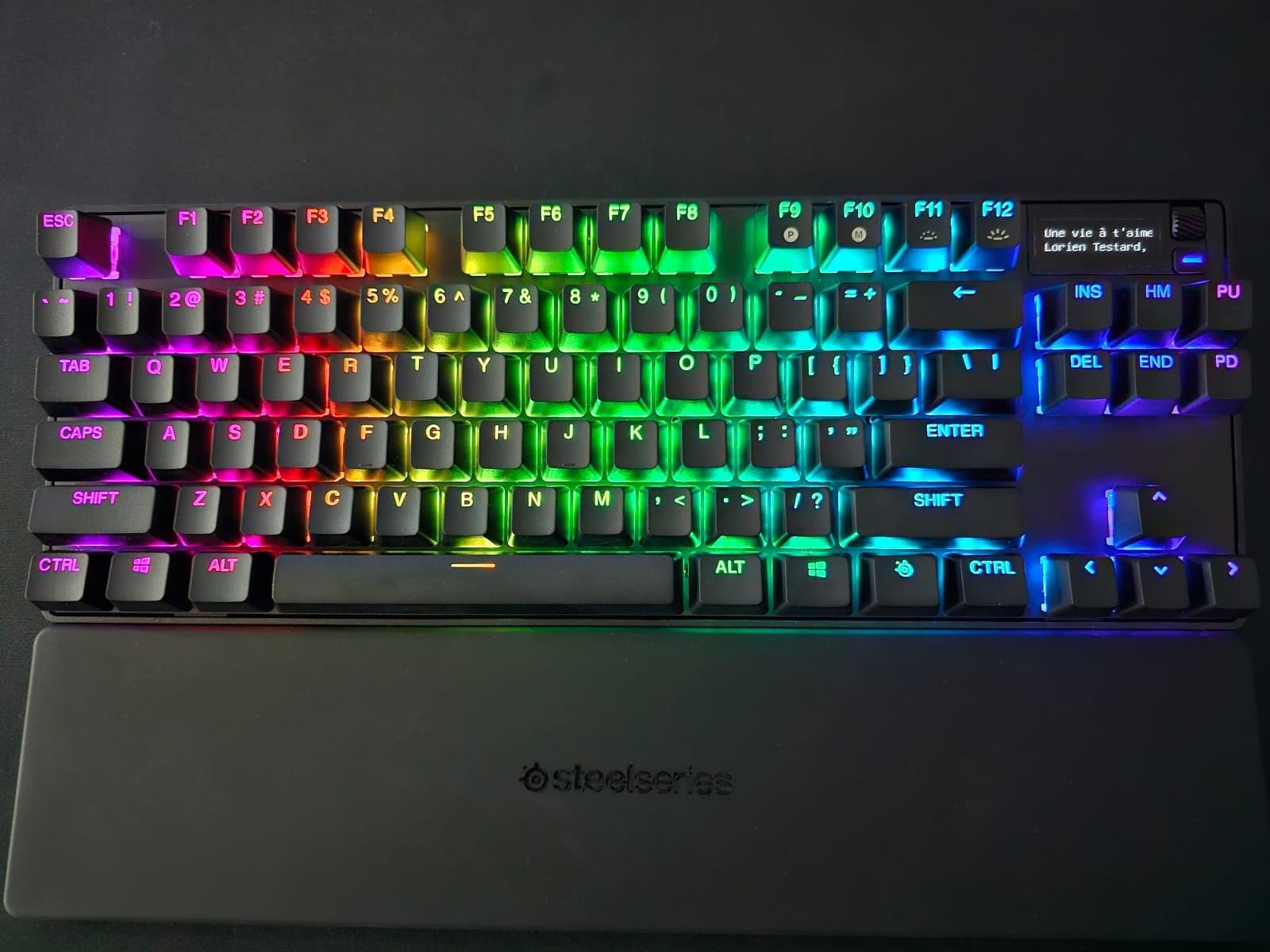 SteelSeries Apex Pro TKL Gen 3 OmniPoint 3.0 HyperMagnetic Switches — Adjustable Actuation — Rapid Trigger — Game-Ready Presets — Protection Mode — Rapid Tap/SOCD — OLED — RGB — PBT Keycaps — USB-C - Customer Photo 3