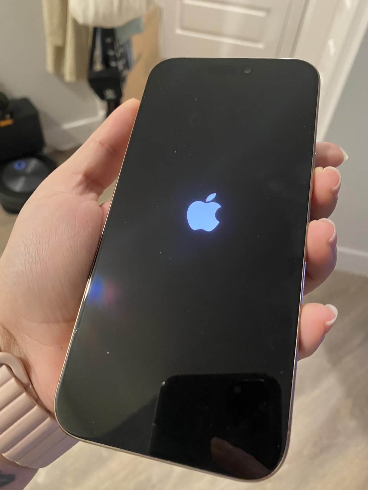 Apple iPhone 16 Pro Max, US Version, 256GB, Black Titanium - Unlocked (Renewed) - Customer Photo 2