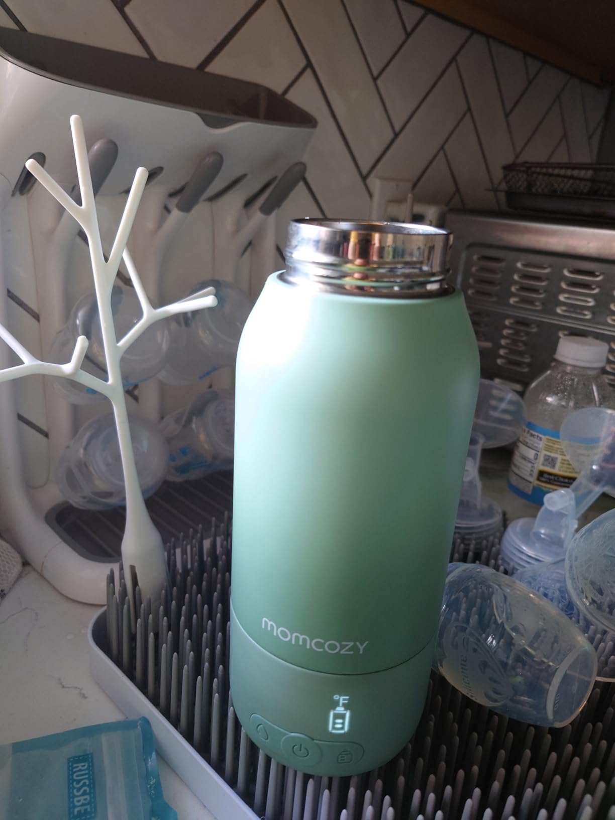 Momcozy Portable Milk Warmer for Travel – Dual Heating Modes for Breast Milk & Water, Portable Bottle Warmer with Fast Heating & Long Battery Life, 17 Ounces Large Capacity to Meet Your All-Day Needs Customer Review Momcozy Portable Milk Warmer for Travel – Dual Heating Modes for Breast Milk & Water, Portable Bottle Warmer with Fast Heating & Long Battery Life, 17 Ounces Large Capacity to Meet Your All-Day Needs - Customer Photo 1