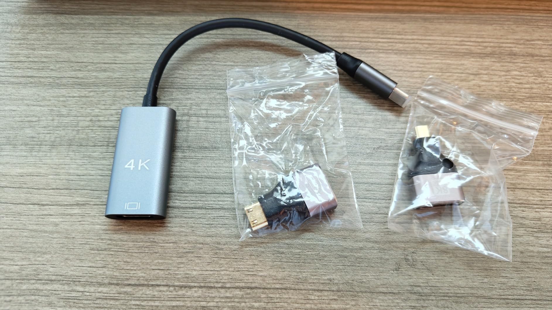 Fimilo Wireless HDMI Transmitter and Receiver, Plug & Play Portable Wireless HDMI Extender Kit 4K Support 2.4/5.8Ghz 100Ft - Customer Photo 1