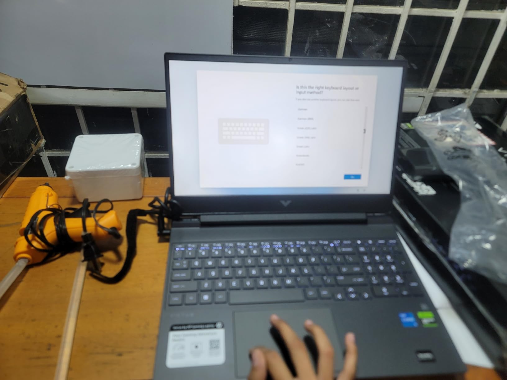 HP Victus 15.6 inch FHD 144Hz Gaming Laptop Intel Core i5-13420H NVIDIA GeForce RTX 4050 6GB - 16GB DDR4 512GB SSD Mica Silver (2024) - Customer Photo 5