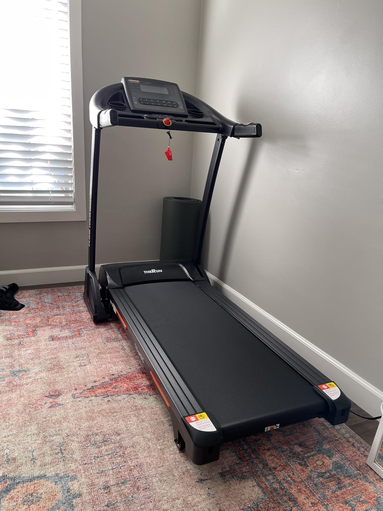 THERUN Incline Treadmill for Running and Walking, 300 lbs Weight Capacity Folding Treadmill with 0-15% Auto Incline, Wide Belt, 3.5HP, App, Heart Rate - Customer Photo 1