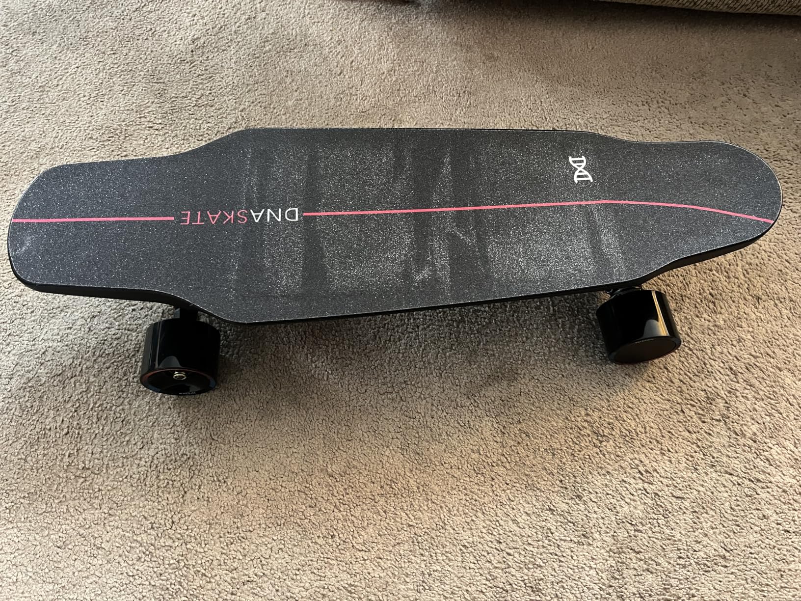 M8 Electric Skateboard with Remote, 15/22Mph Top Speed,9/15/Miles Range,400/800W Hub-Motor, Skateboard for Adults ＆Teens - Customer Photo 1