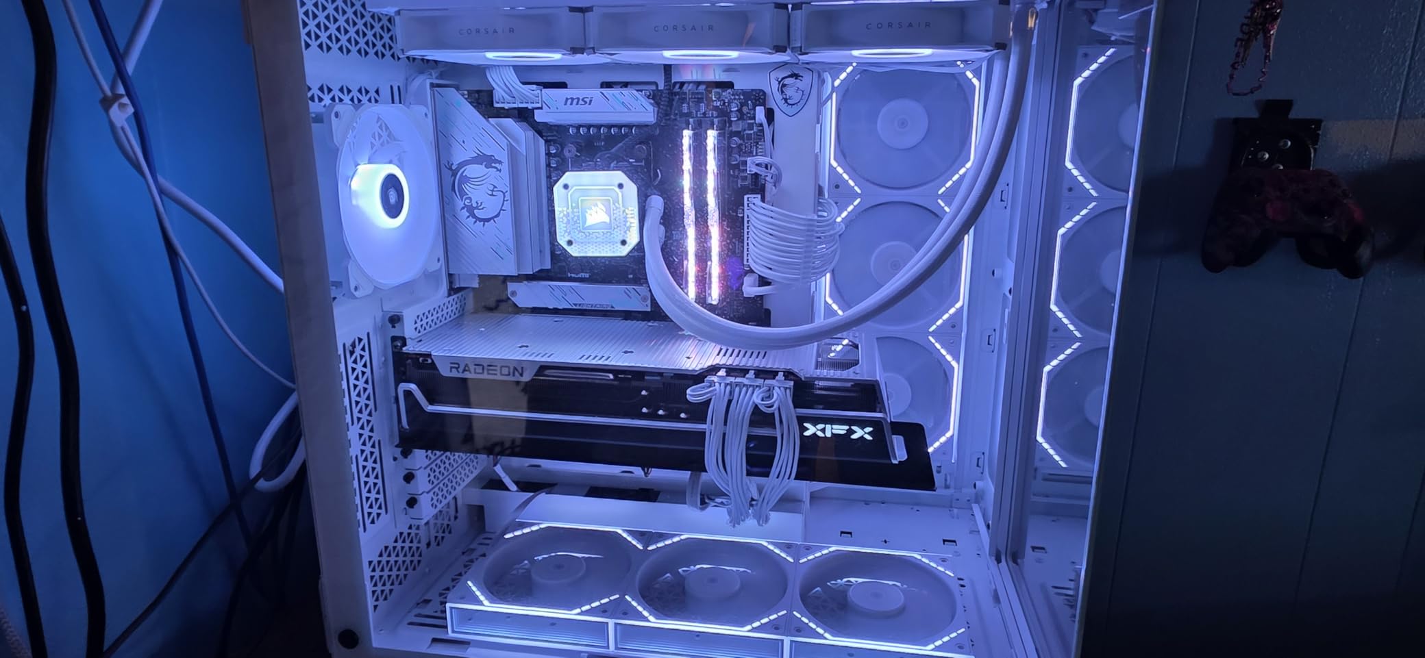 CORSAIR RM750e (2025) Fully Modular Low-Noise ATX Power Supply with 12V-2x6 Cable – ATX 3.1 & PCIe 5.1 Compliant, Cybenetics Gold Efficiency, 105°C-Rated Capacitors, Modern Standby Mode – Black - Customer Photo 2