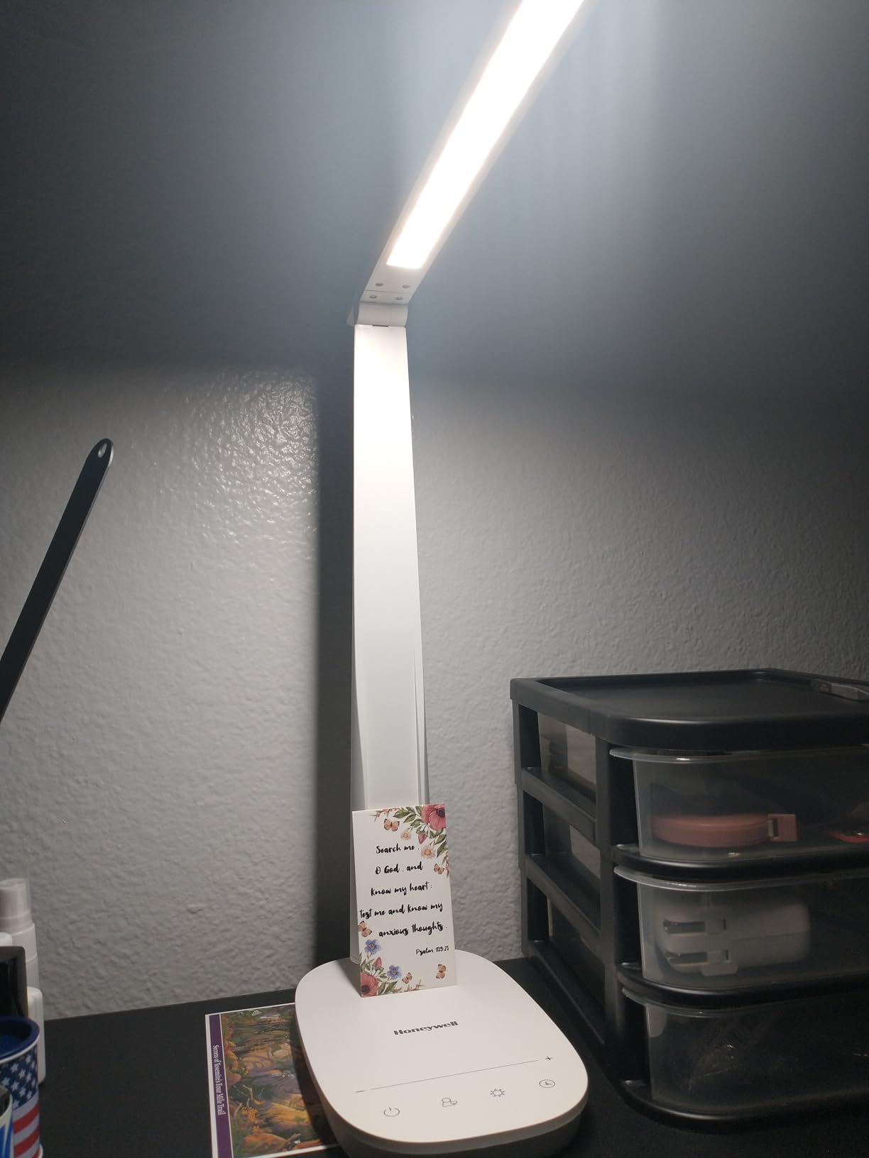 Honeywell LED Desk Lamp for Home Office, Eye-Caring Light with 4 Color Modes & Touch Control, USB A+C Charging Ports, Adjustable Rotating Head with Timer for Reading, Bedroom & Small Desks Customer Review Honeywell LED Desk Lamp for Home Office, Eye-Caring Light with 4 Color Modes & Touch Control, USB A+C Charging Ports, Adjustable Rotating Head with Timer for Reading, Bedroom & Small Desks - Customer Photo 1