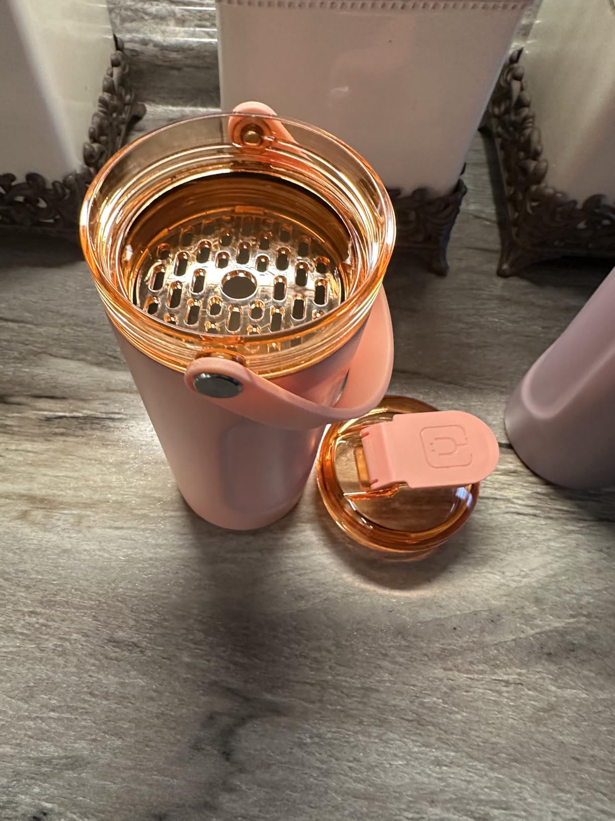 BrüMate MultiShaker Blender Shaker Bottle | 100% Leakproof Insulated Stainless Steel | Pre Workout and Protein Shaker Bottle for the Gym | 26oz (Kiwi) Customer Review BrüMate MultiShaker Blender Shaker Bottle | 100% Leakproof Insulated Stainless Steel | Pre Workout and Protein Shaker Bottle for the Gym | 26oz (Kiwi) - Customer Photo 1