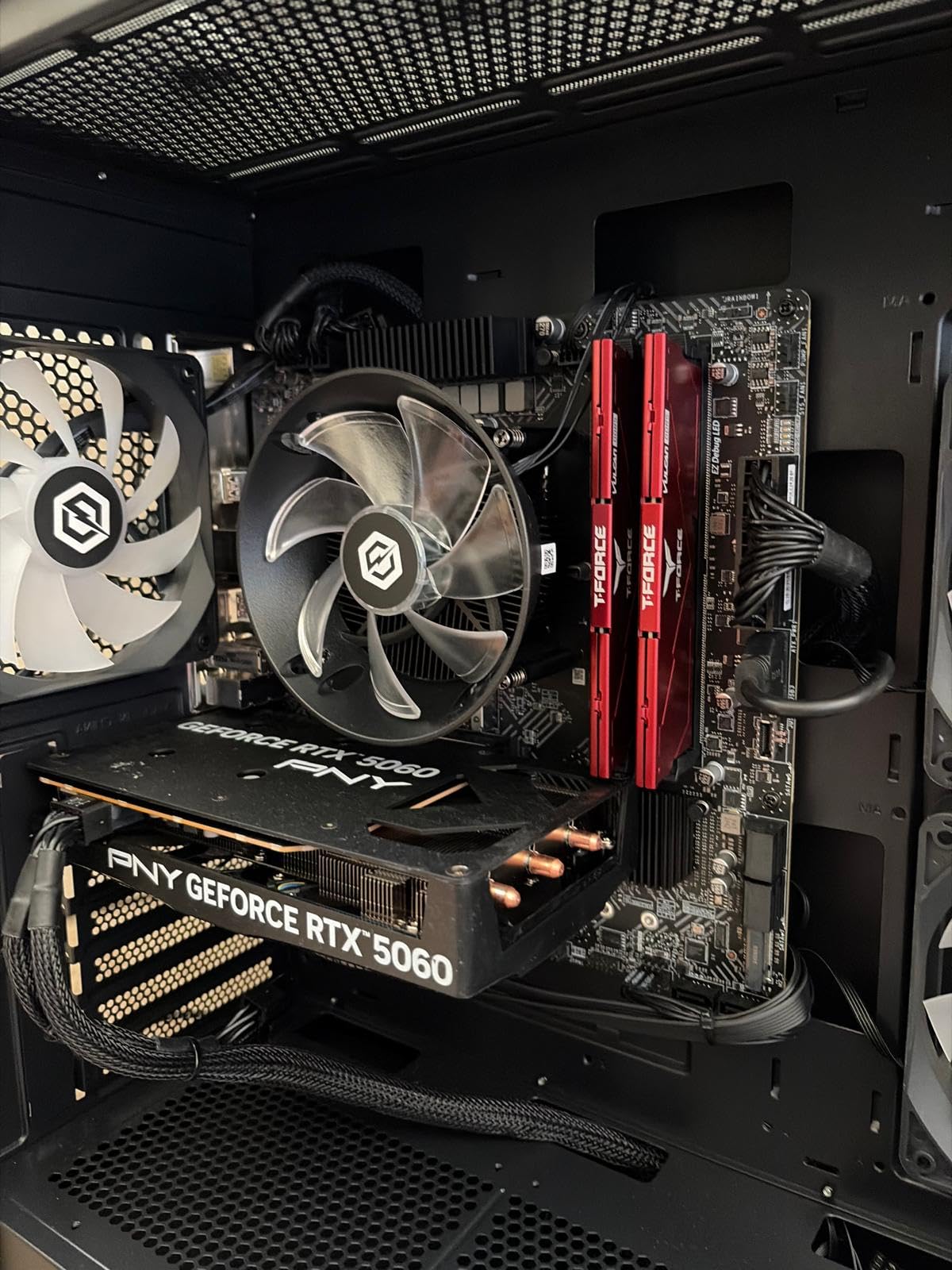 CyberPowerPC Gamer Xtreme VR Gaming PC, Intel Core i5-13400F 2.5GHz, GeForce RTX 5060 8GB, 16GB DDR5, 1TB PCIe 4.0 SSD, WiFi Ready & Windows 11 Home (GXiVR8060A40) - Customer Photo 3