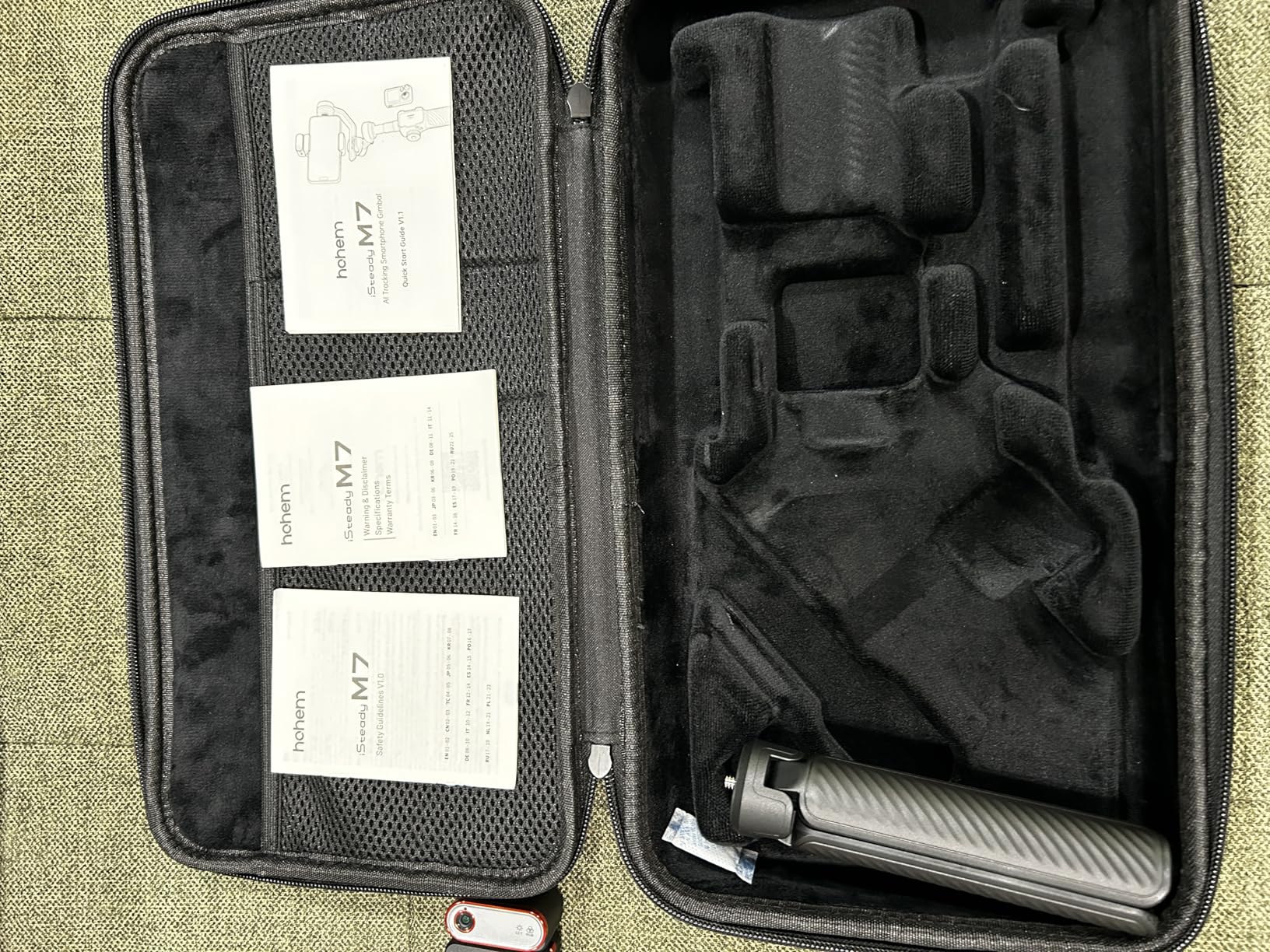 hohem iSteady M7 Gimbal Stabilizer for iPhone, 3-Axis Smartphone Gimbal with Magnetic AI Tracker Fill Light, Detachable Touchscreen Remote Controller, Built-in Extension Rod, 500g Payload - Customer Photo 2