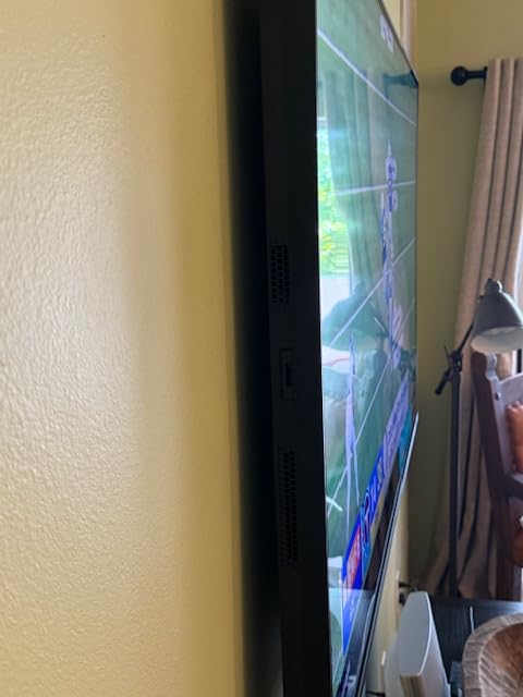 Roku Smart TV 2025 – 55-Inch Pro Series, Mini-LED TV – RokuTV with Backlit Voice Remote Pro – Flat Screen 4K QLED Television with 120Hz Refresh Rate & Dolby Vision IQ, Live News, Sports, Entertainment - Customer Photo 1