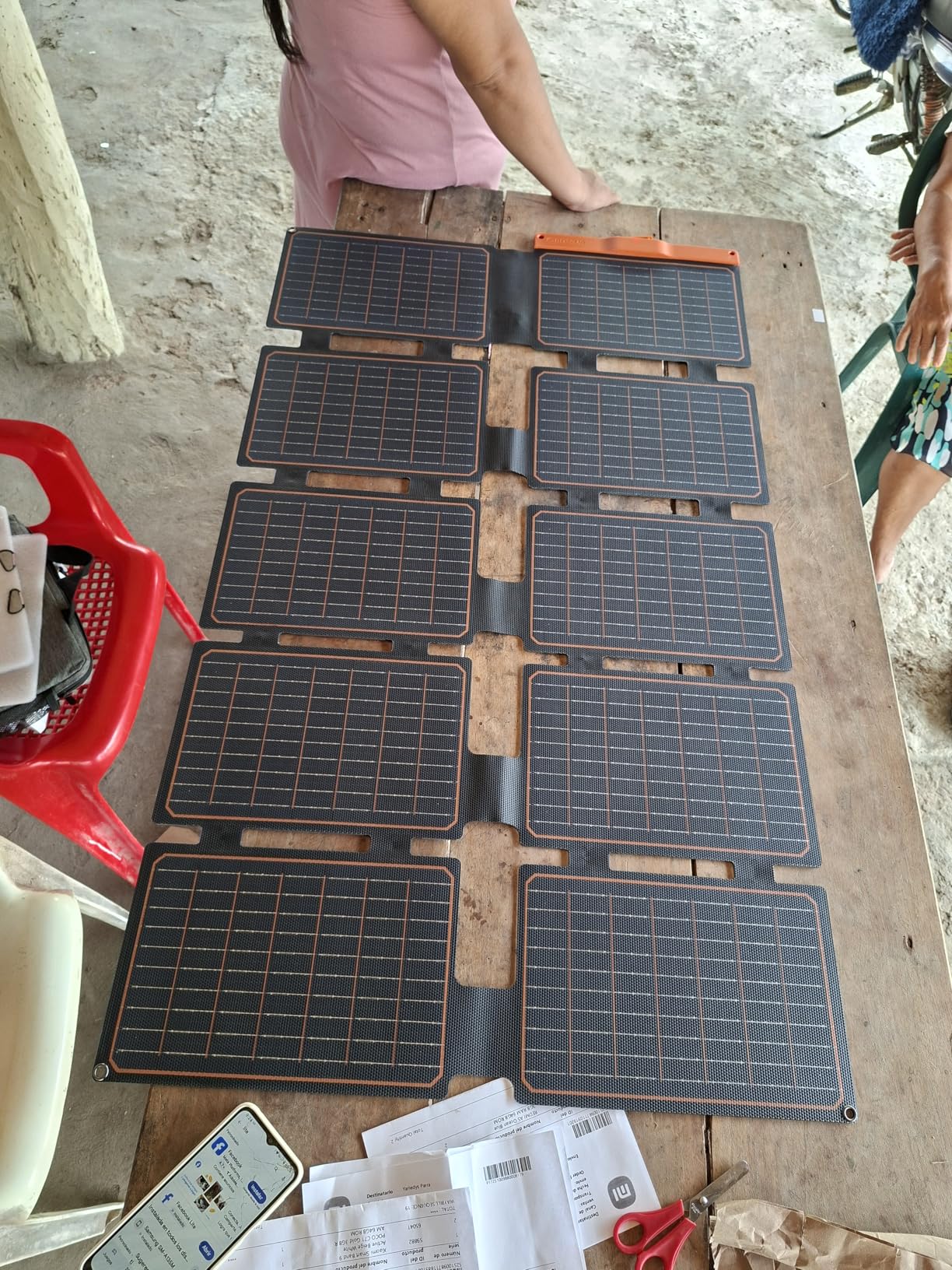 FlexSolar 100W Portable Solar Panels Chargers with PD3.0 USB-C,QC3.0 USB-A and DC Outputs Foldable IP67 Waterproof Power Emergency Camping for Small Power Station Generator,Phones, Power Banks - Customer Photo 1