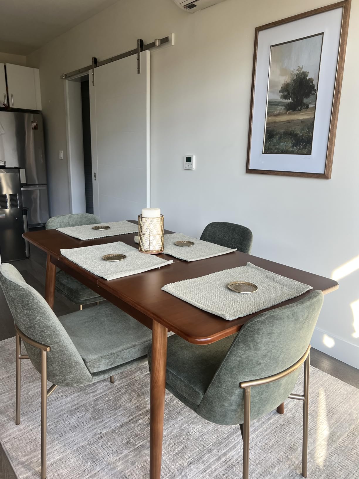 Solid Wood Extendable Dining Table for 4-8 People with Seamless Extension from 47.2 to 63 Inches, Easy Assembly, Expandable Tables for Small Spaces, Dining Room, Kitchen, Living Room, Walnut - Customer Photo 2