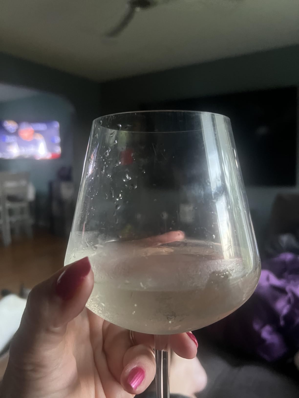 Lyre's Classico 4-Pack, Non Alcoholic Sparkling Wine, Zero Proof Prosecco Alternative, Alcohol Free Drinks, Canned Mocktails, Ready to Drink, 45 Calories per Serve (8.45 Fl Oz x 4) - Customer Photo 3