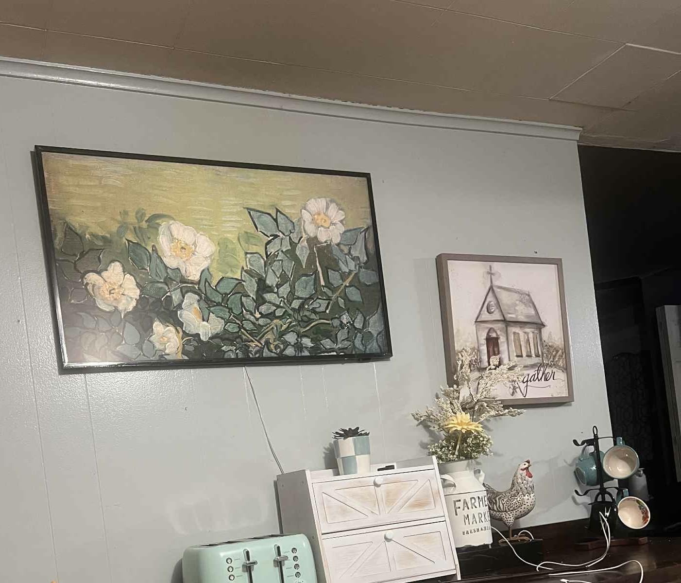 Samsung 65-Inch Class The Frame LS03F 4K QLED Smart TV (2025 Model) Slim Fit Wall Mount, Modern Frame Design, NQ4 AI Gen2 Processor, Art Mode, Artful Picture Quality, Samsung Vision AI, Alexa Built-in - Customer Photo 3