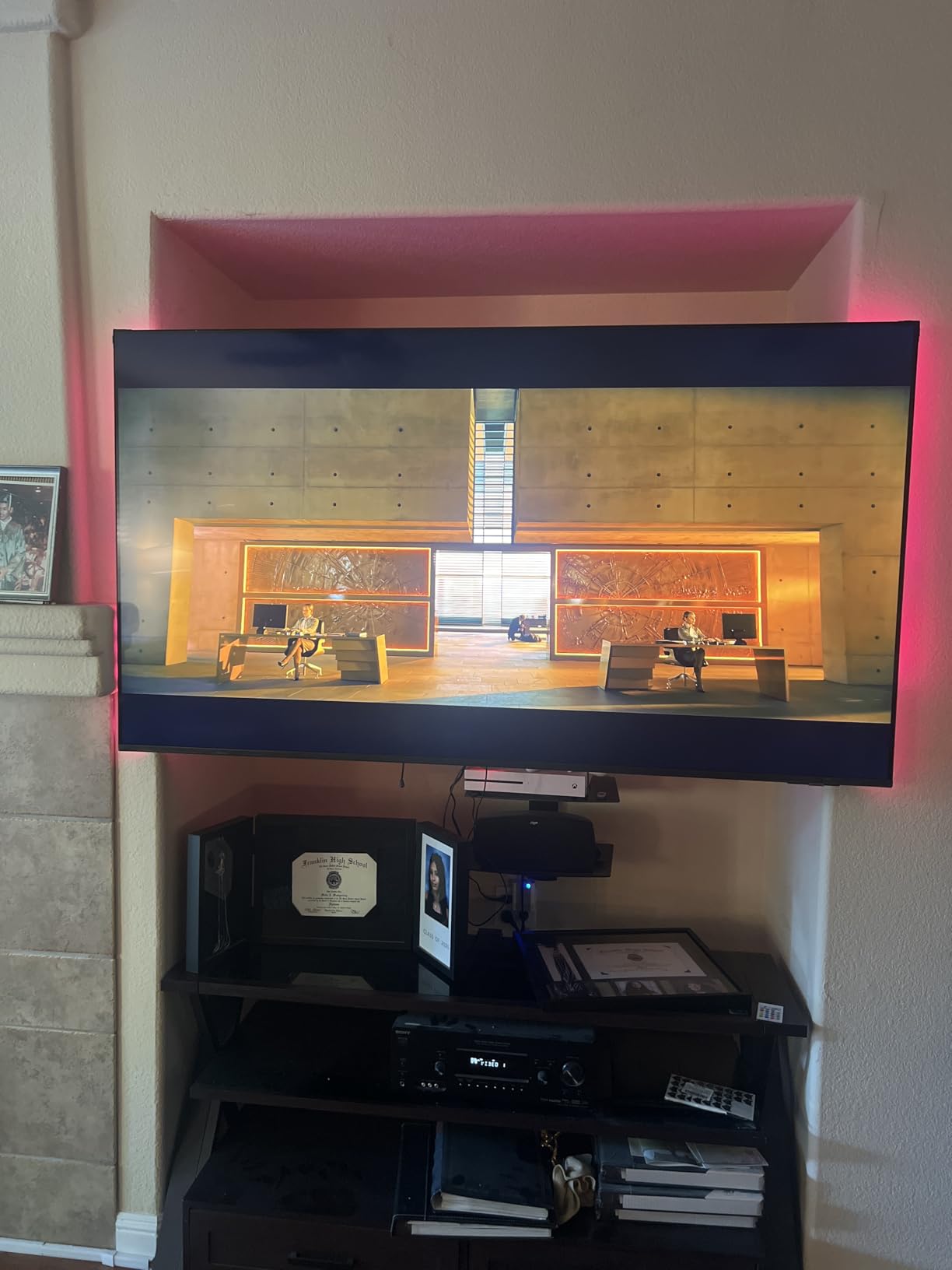 Samsung 65-Inch Class Crystal UHD U8000F 4K Smart TV (2025 Model) Endless Free Content, Crystal Processor 4K, MetalStream Design, Knox Security, Alexa Built-in - Customer Photo 5