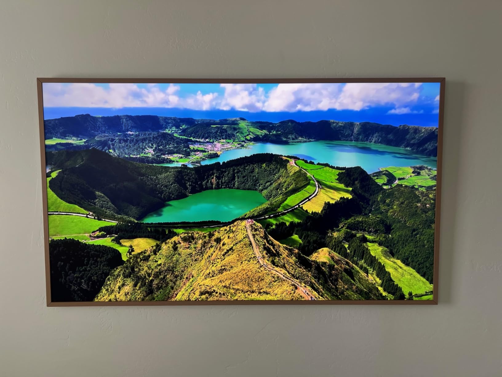 Samsung 43-Inch Class The Frame LS03F 4K QLED Smart TV (2025 Model) Slim Fit Wall Mount, Modern Frame Design, NQ4 AI Gen2 Processor, Art Mode, Artful Picture Quality, Samsung Vision AI, Alexa Built-in - Customer Photo 5