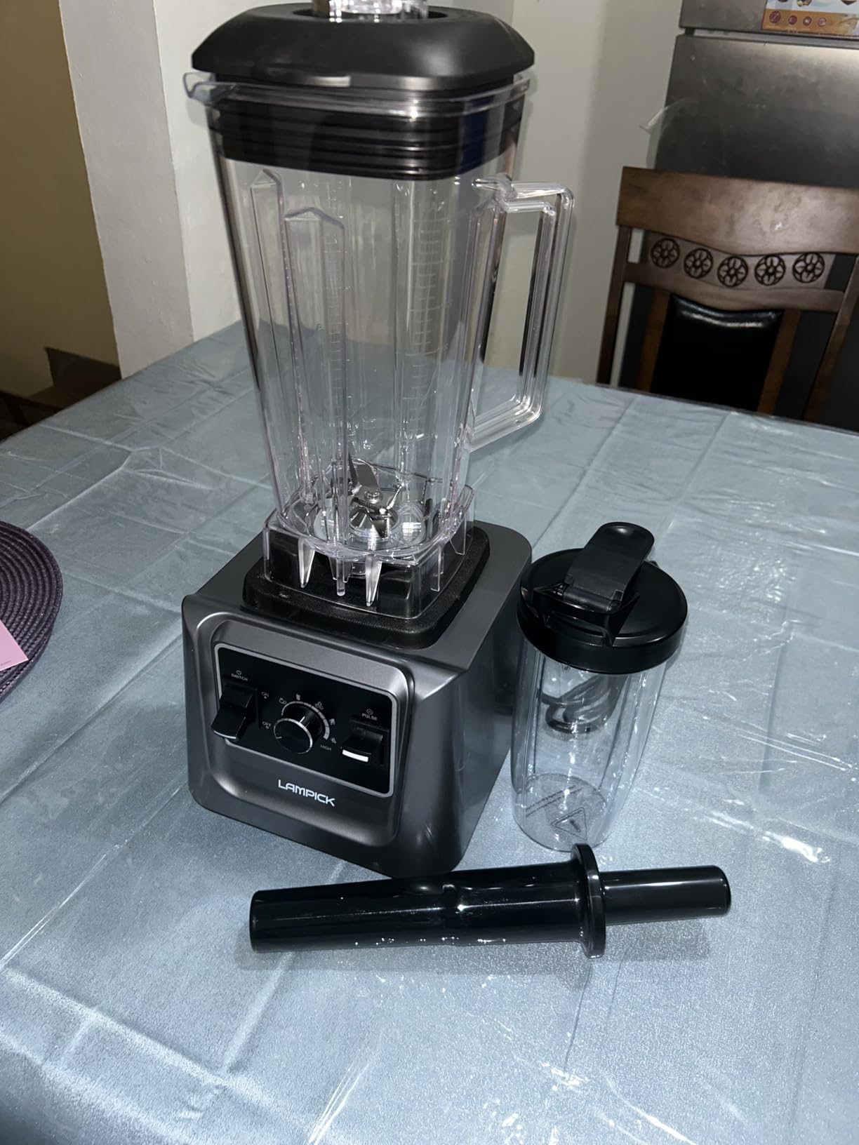 Blenders for Kitchen, 2000W Professional Grade High-Speed Countertop Blender with 68oz Pitcher & 27oz To-Go Cup for Smoothies, Ice, and Frozen Fruit, BPA-Free, Dishwasher Safe - Customer Photo 1
