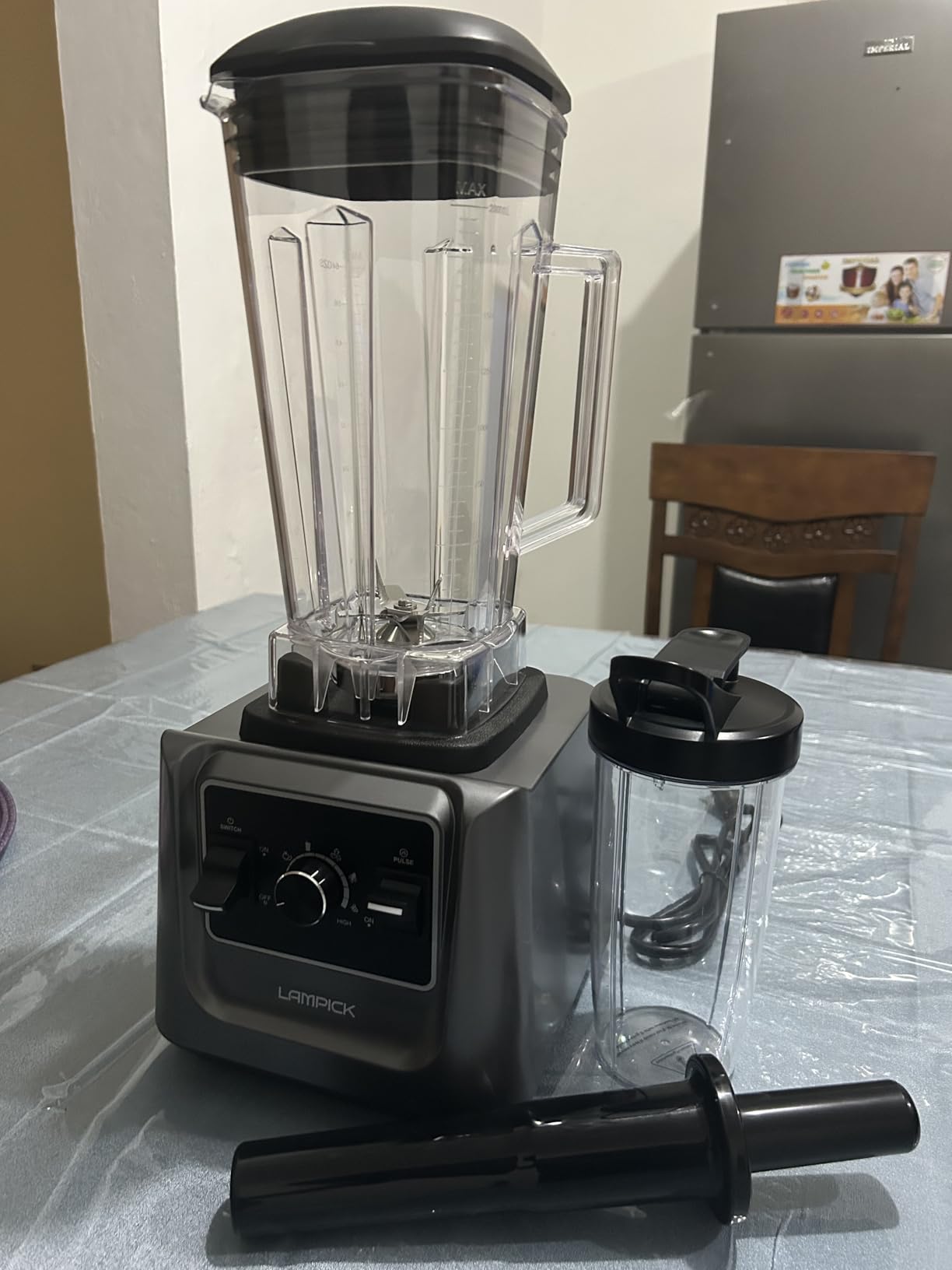 Blenders for Kitchen, 2000W Professional Grade High-Speed Countertop Blender with 68oz Pitcher & 27oz To-Go Cup for Smoothies, Ice, and Frozen Fruit, BPA-Free, Dishwasher Safe - Customer Photo 2
