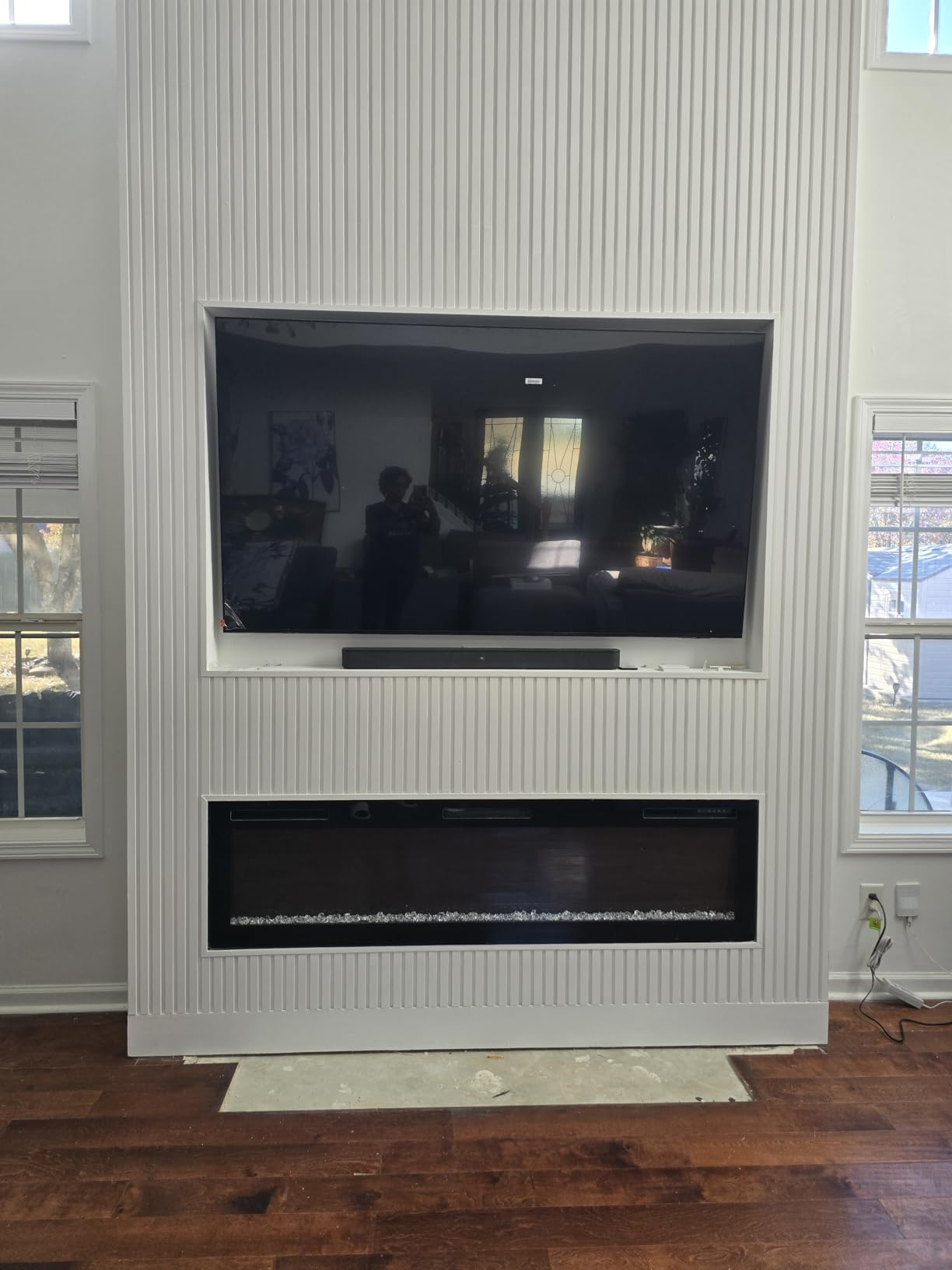 Samsung 55-Inch Class QLED Q8F 4K UHD Smart TV (2025 Model) Q4 AI Processor, 100% Color Volume with Quantum Dot, AirSlim Design, Endless Free Content, Samsung Vision AI, Alexa Built-in - Customer Photo 3