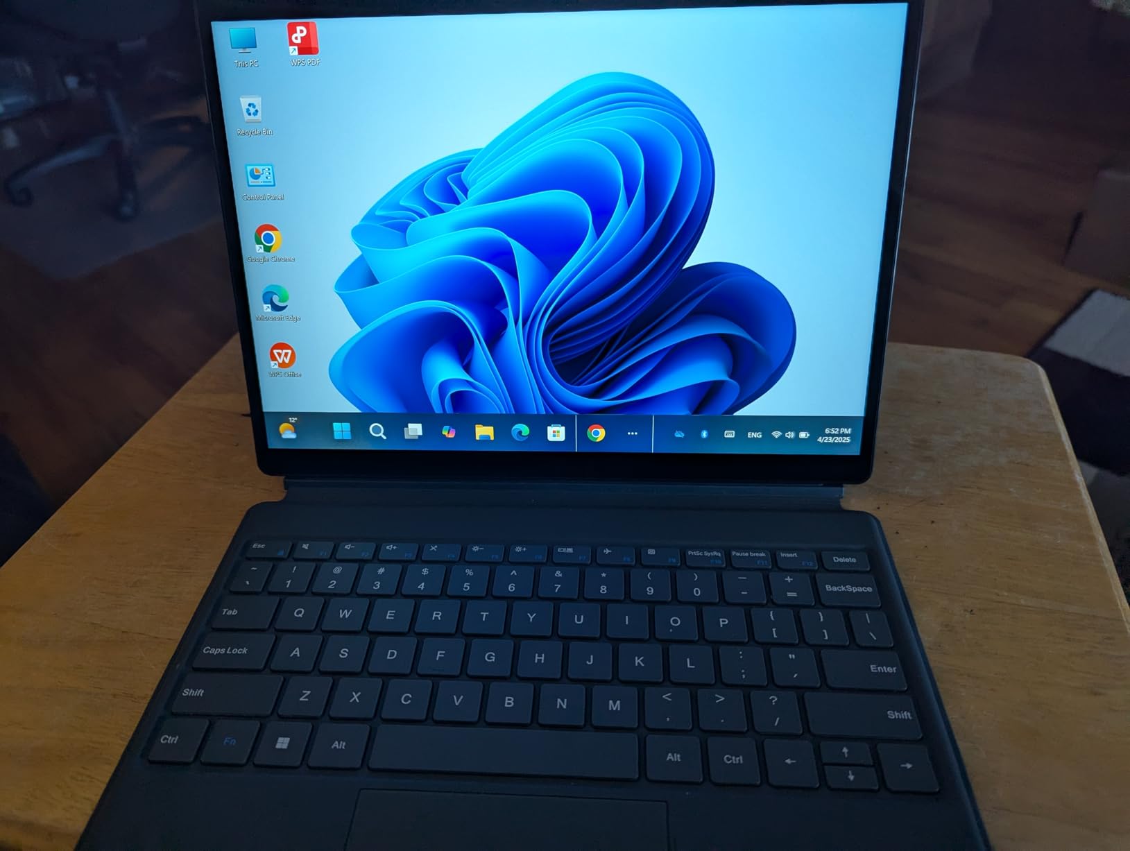 2-in-1 Laptop/Tablet Computer with Keyboard, 13
