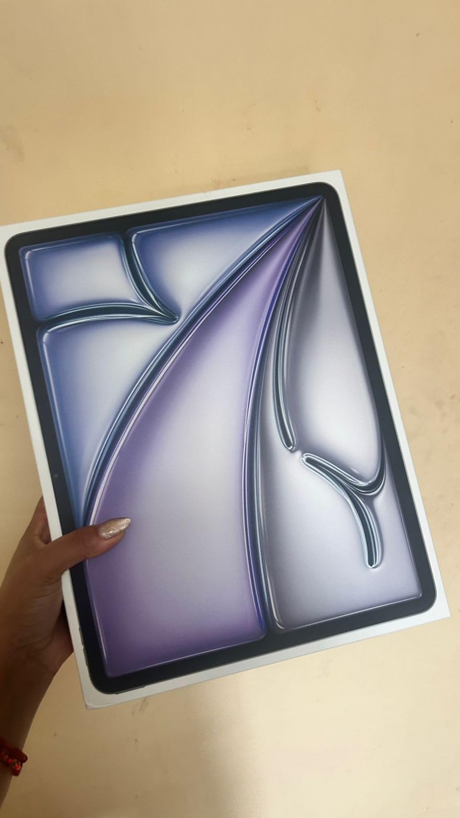 Apple iPad Air 13-inch with M3 chip Built for Apple Intelligence, Liquid Retina Display, 256GB, 12MP Front/Back Camera, Wi-Fi 6E, Touch ID, All-Day Battery Life — Starlight - Customer Photo 2