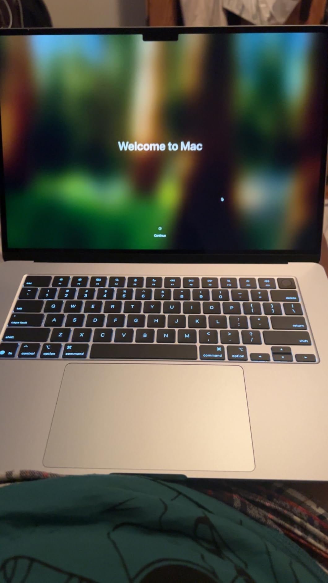 Apple 2025 MacBook Air 15-inch Laptop with M4 chip: Built for Apple Intelligence, 15.3-inch Liquid Retina Display, 16GB Unified Memory, 512GB SSD Storage, Touch ID; Midnight with AppleCare+ (3 Years) - Customer Photo 2