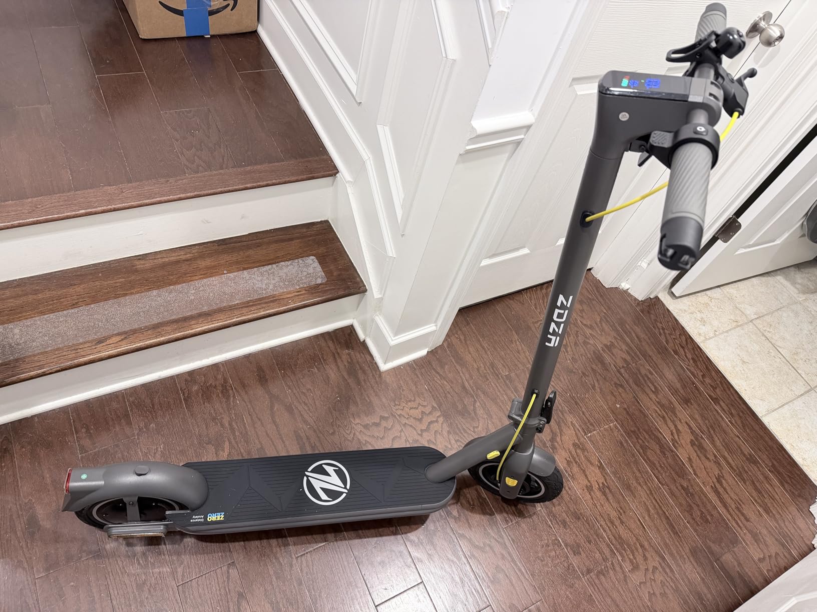 Electric Scooter, 500W Motor & 20MPH, 10