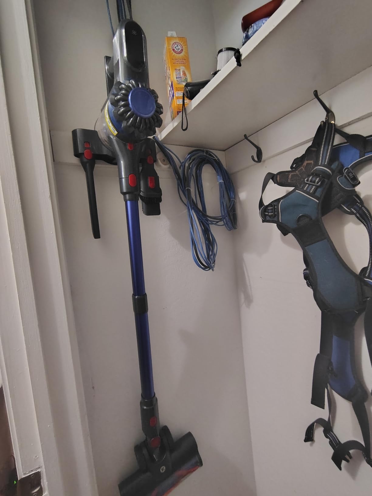 Cordless Vacuum Cleaner, 500W/40Kpa Vacuum Cleaners for Home, 60Mins Stick Vacuum with LED Display, Anti-Tangle & Wall Mount Charging, 8 in 1 Lightweight Vacuum for Hard Floors Carpet Pet Hair - Customer Photo 2