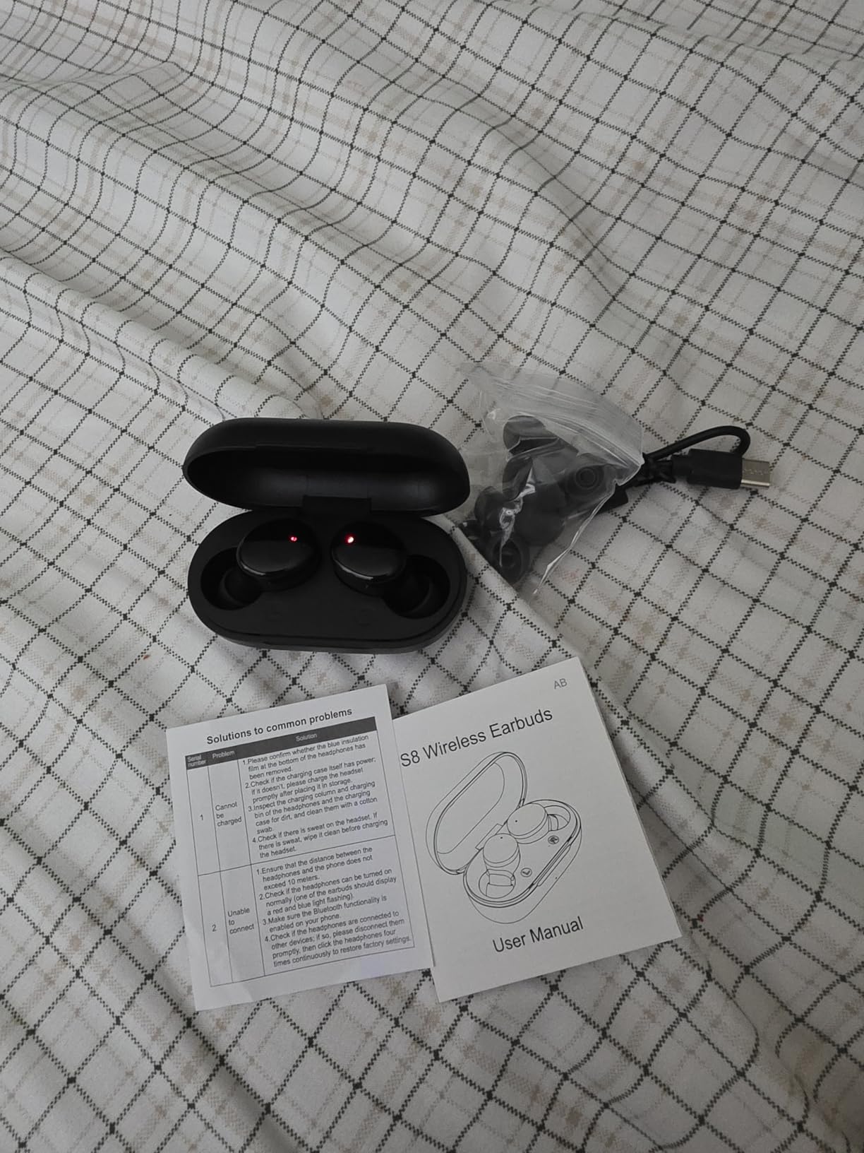 Lanteso True Wireless Bluetooth 5.3 Earbuds, 48H Playtime,Light Weight Headphones in Ear Buds Built in Mic Headset Premium Sound with Deep Bass,Clear Calls Earphones for Sports Workout Black - Customer Photo 2