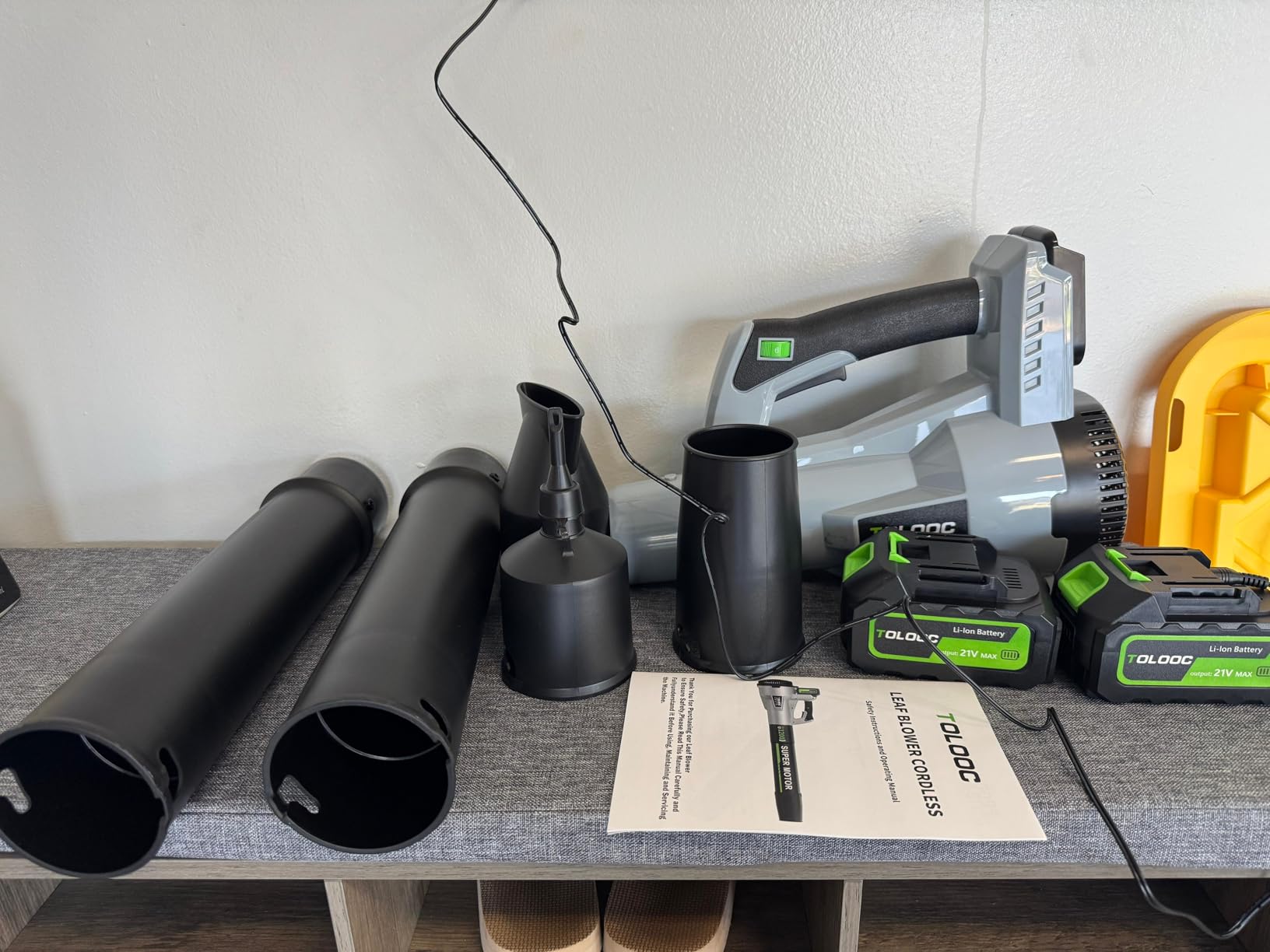 Leaf Blower Cordless,1200W Brushless Electric Blower with 2 X 5.0Ah Battery, 6 Speed Levels,Lightweight Battery Leaf Blower for Lawn Care, Garden, Yard, Best Gifts for Men, Father, Dad, 2025 Customer Review Leaf Blower Cordless,1200W Brushless Electric Blower with 2 X 5.0Ah Battery, 6 Speed Levels,Lightweight Battery Leaf Blower for Lawn Care, Garden, Yard, Best Gifts for Men, Father, Dad, 2025 - Customer Photo 2