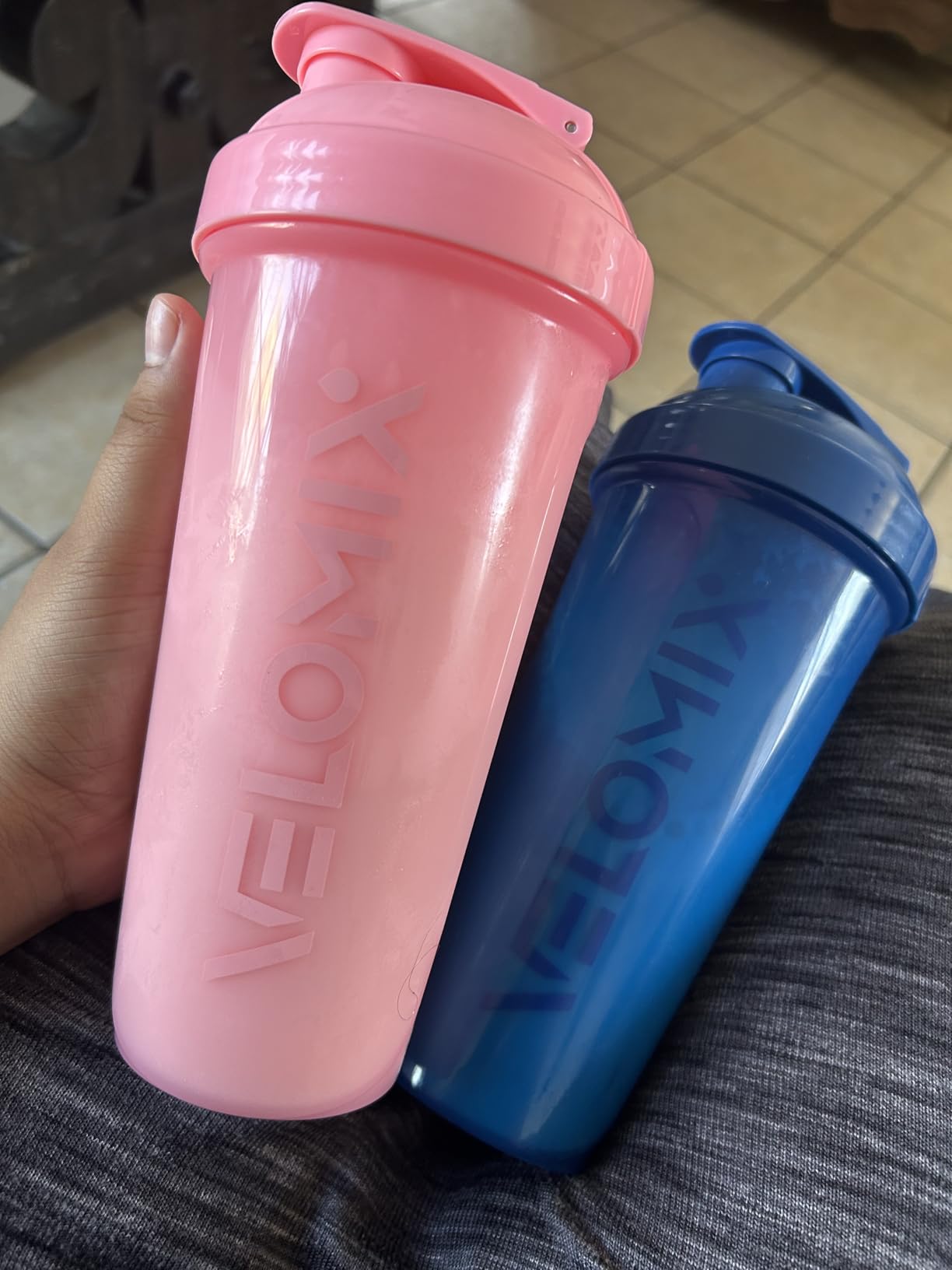 VELOMIX -6 PACK- 28 OZ Protein Shaker Bottles for Protein Mixes, Shaker Cups for Protein Shakes, Small Shaker Bottle Pack, Shaker Cup, Shakers for protein Shakes (Core Series) Customer Review VELOMIX -6 PACK- 28 OZ Protein Shaker Bottles for Protein Mixes, Shaker Cups for Protein Shakes, Small Shaker Bottle Pack, Shaker Cup, Shakers for protein Shakes (Core Series) - Customer Photo 2