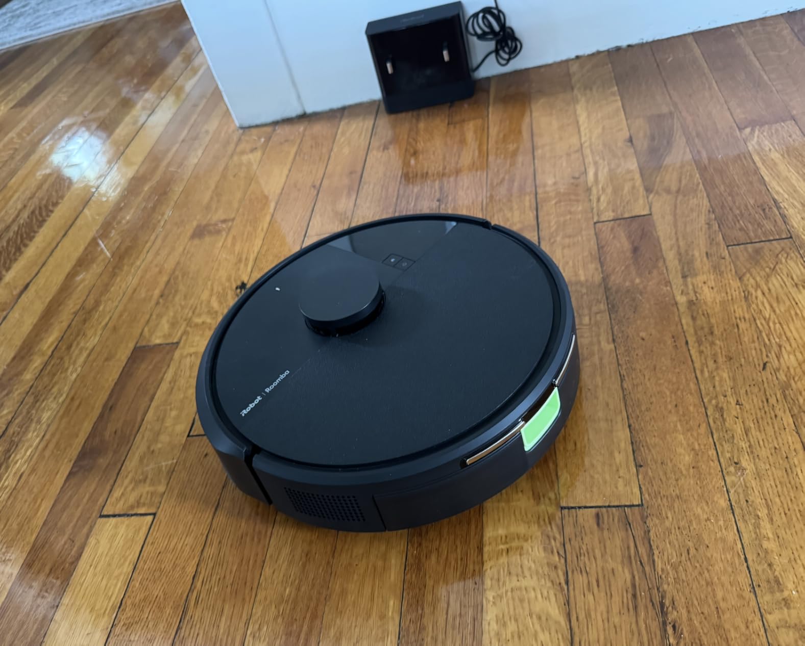 iRobot Roomba 104 Vac Robot Vacuum - Intense Power-Lifting Suction, Smart & Fast Home Mapping, Ideal for Pet Hair, LiDAR Navigation, Multi-Surface Cleaning, Cleans in Neat Rows, Self-Charging - Customer Photo 3