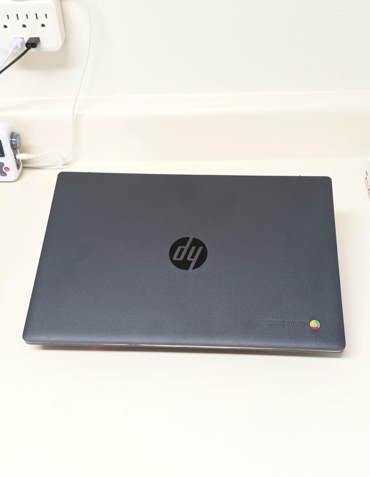 HP Chromebook 14 inch Laptop, HD Display, Intel Processor N100, 8 GB RAM, 128 GB UFS, Intel UHD Graphics, Chrome OS, Chalkboard Gray, 14a-nf0099nr - Customer Photo 1