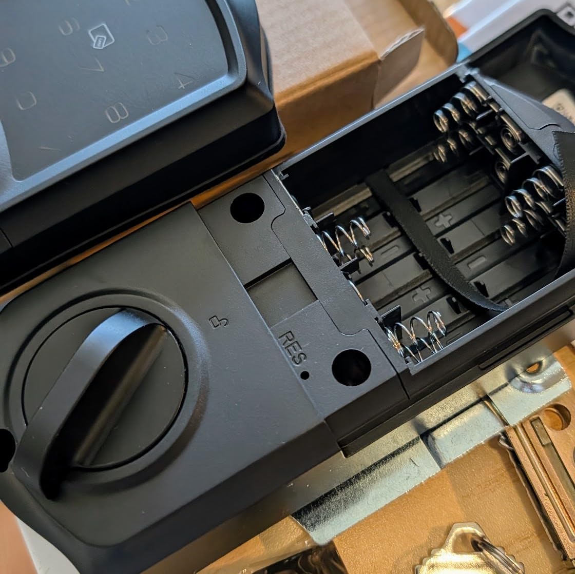 Veise VE027 Built-in Wi-Fi Smart Lock, Fingerprint Keyless Entry Front Door Lock, App Remote Control, No Hub Needed, Keypad Deadbolt, IP65 Waterproof, BHMA Grade 3, Matte Black - Customer Photo 2