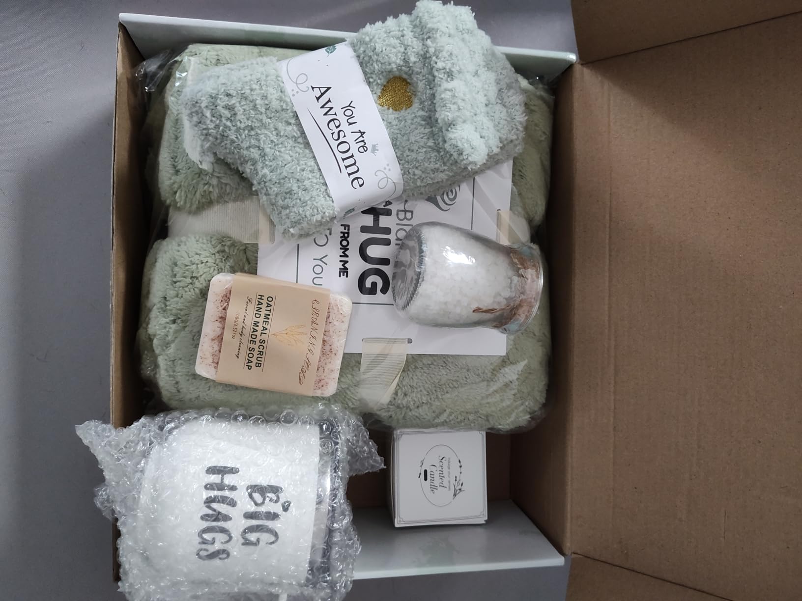 Sagittarius Candle Gift for Women with Crystals， Zodiac Crystals Candle，November December Birthday Gifts for Her, Mom, Sister, Friends, Meditation, Yoga, Relaxation (7oz) - Customer Photo 1