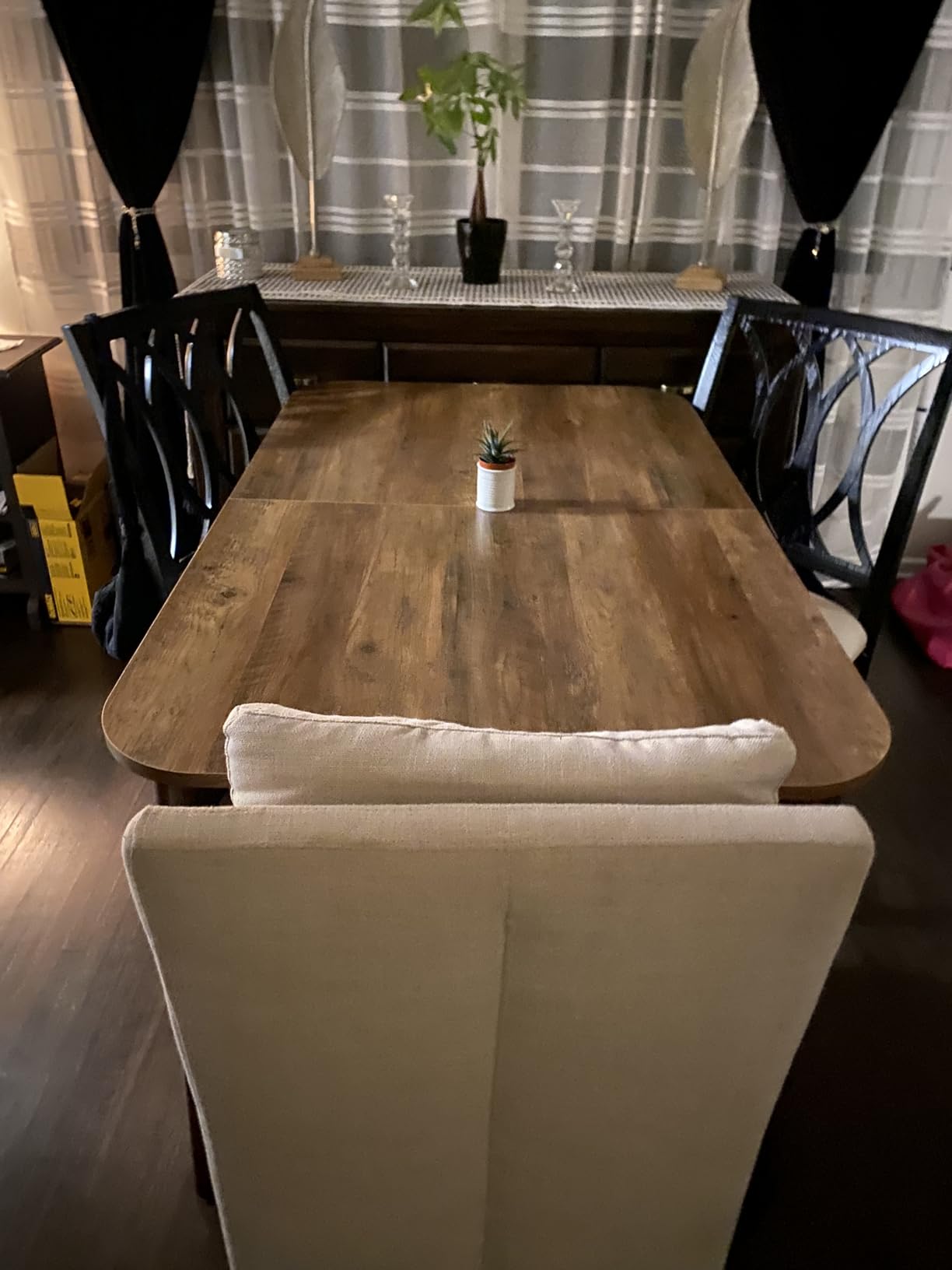 VASAGLE Dining Table, Dining Room Table for 4-6 People, Modern Farmhouse, for Kitchen, Quick Assembly, Heat-Resistant Surface, 29.5 x 55.1 x 29.5 Inches, Natural Walnut and Ink Black UKDT100K02V1 - Customer Photo 1