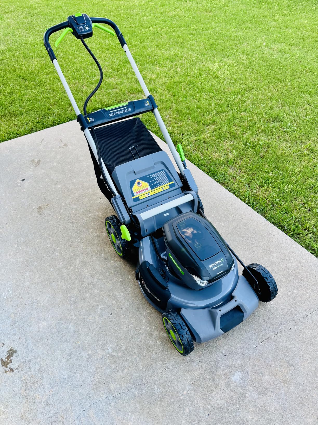 60V Self-Propelled Lawn Mower 21-Inch, Brushless Cordless Mower for Large Yards, Electric with LED Headlight, 5.0Ah Battery & Rapid Charger Customer Review 60V Self-Propelled Lawn Mower 21-Inch, Brushless Cordless Mower for Large Yards, Electric with LED Headlight, 5.0Ah Battery & Rapid Charger - Customer Photo 1