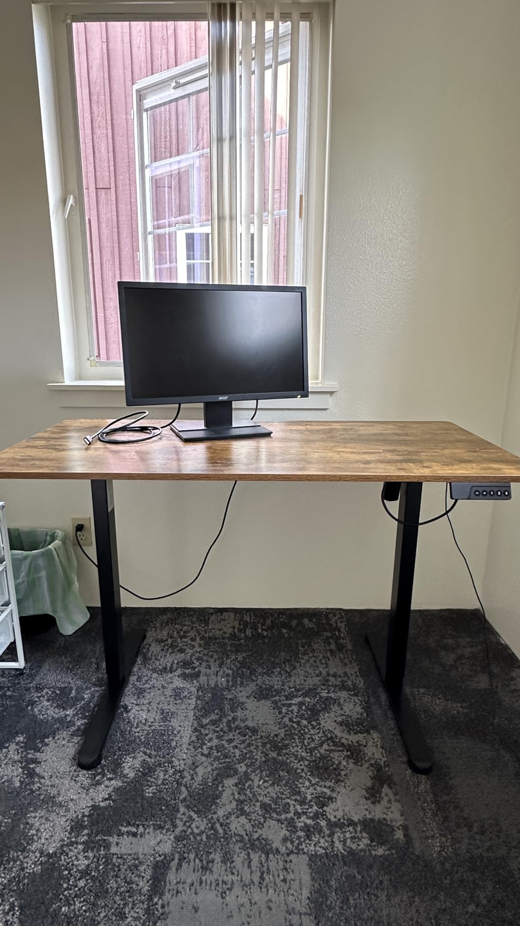 FEZIBO Standing Desk, 55 × 24 Inches Electric Height Adjustable, Sit Stand Up Desk, Home Office Desk with Splice Board, Black Frame/Rustic Brown TOP - Customer Photo 1