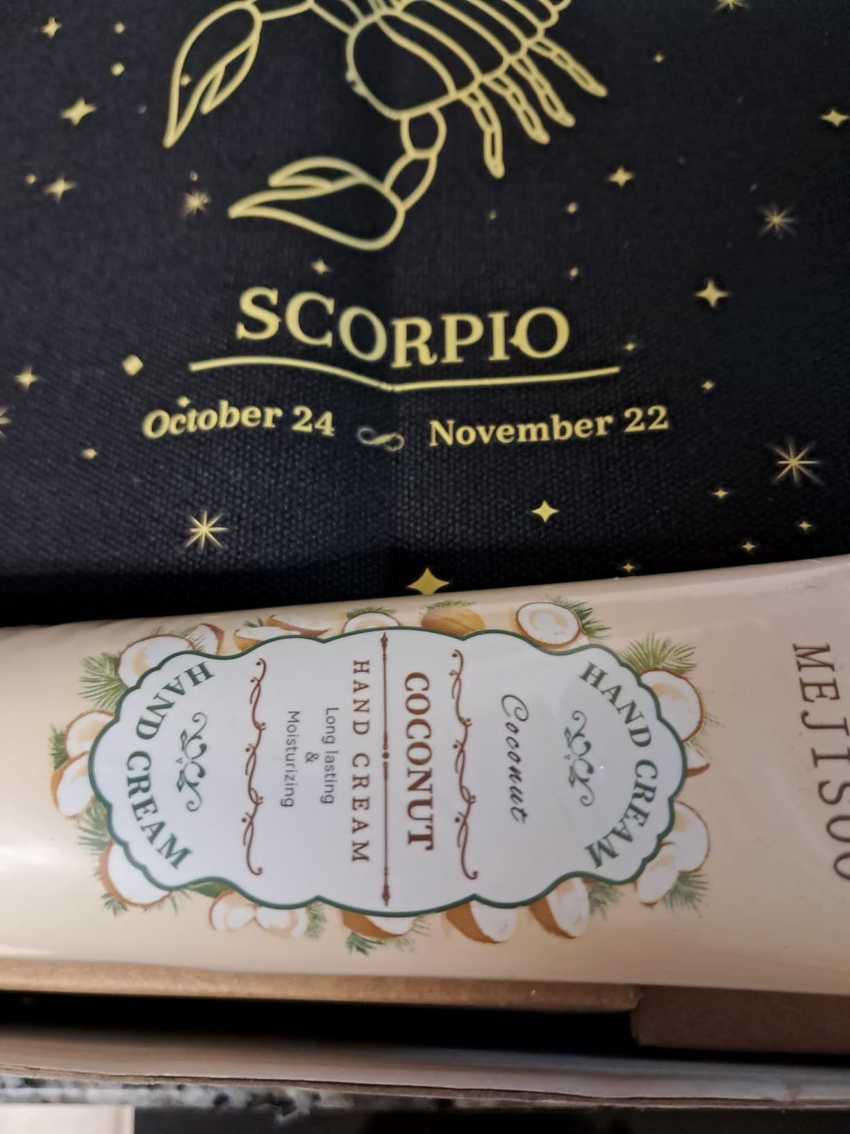 14PCS Leo Birthday Christmas Gifts for Women, Leo Astrology Gifts for Women Set, 12 Zodiac Gifts for Friends Female Friendship, Lion Astrological 16 oz Glass Cups Candles Necklace with Gift Set Box - Customer Photo 2